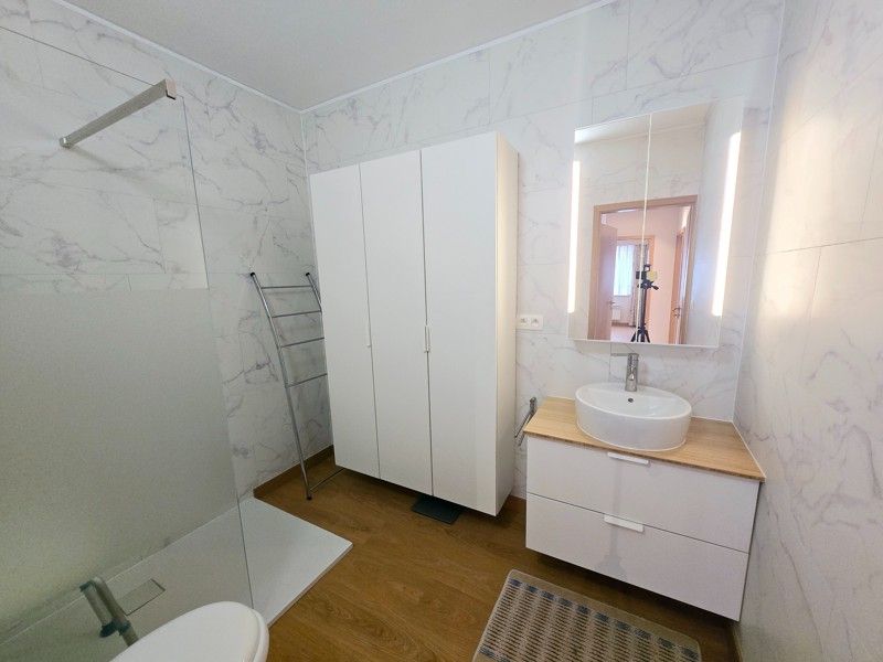 Ruim en instapklaar appartement met ondergrondse autostaanplaats foto 17