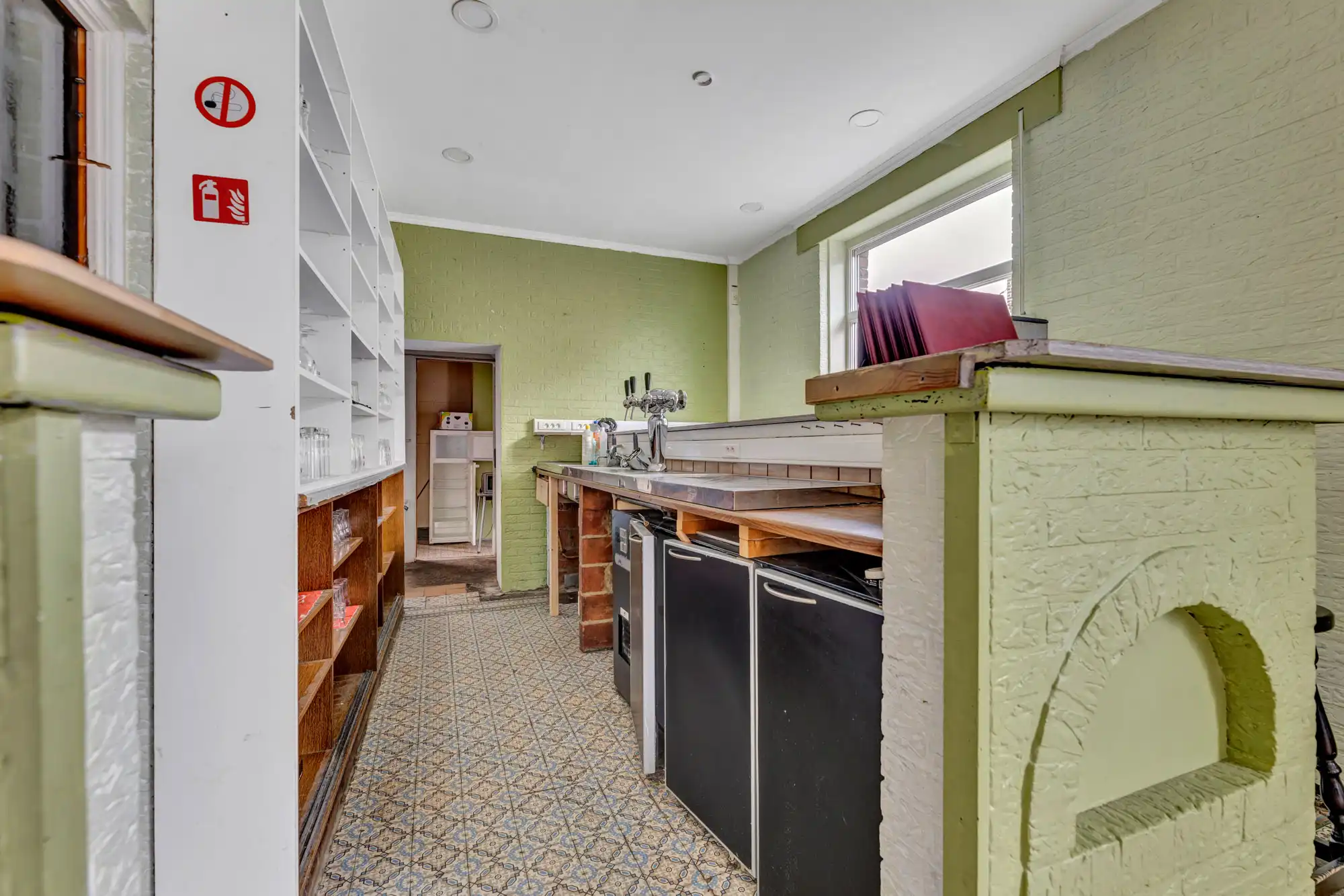 Te renoveren café/woning nabij station Denderleeuw foto 10