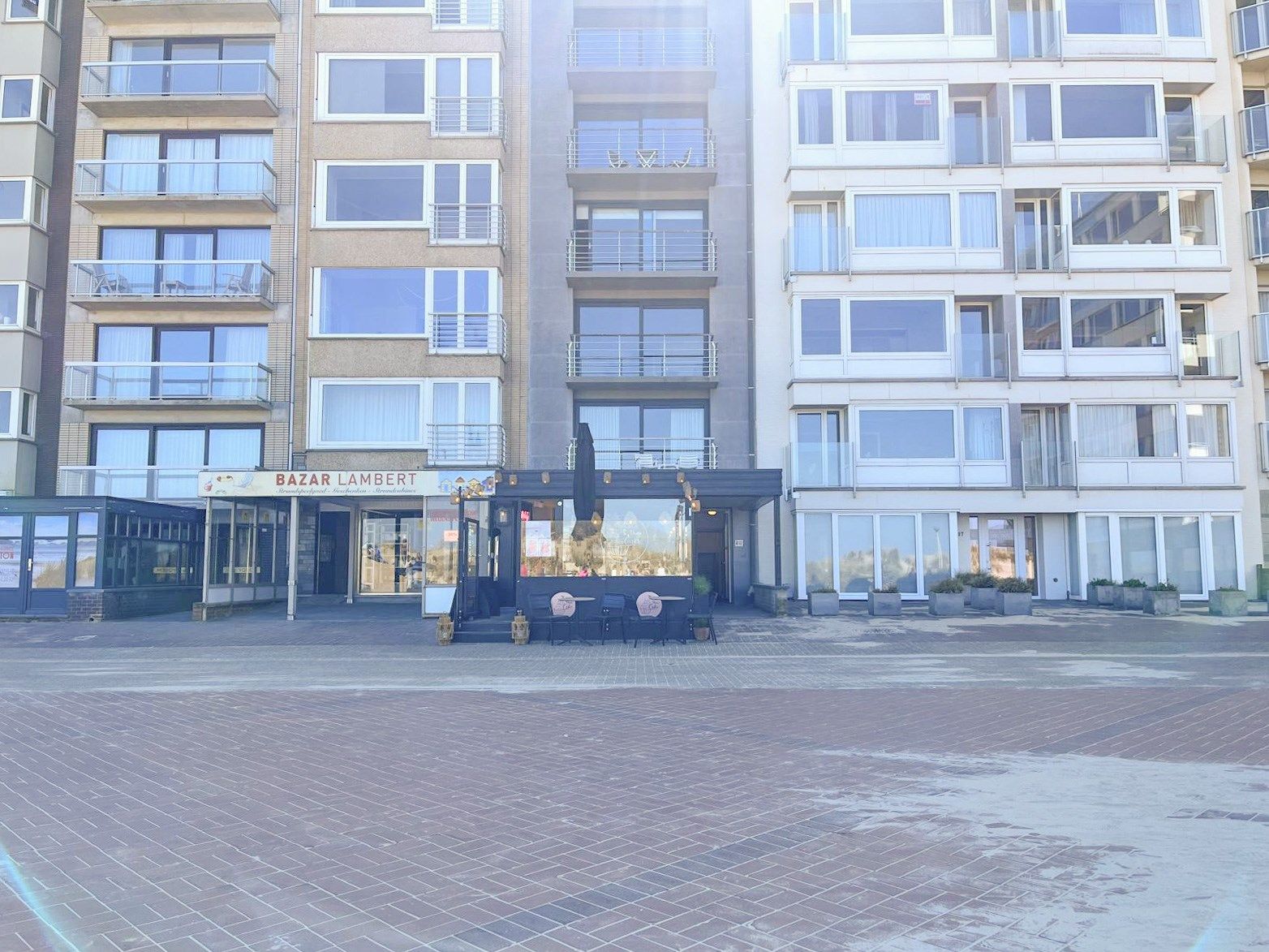 Appartement te huur met frontaal zeezicht op de dijk van Oostduinkerke! foto 16