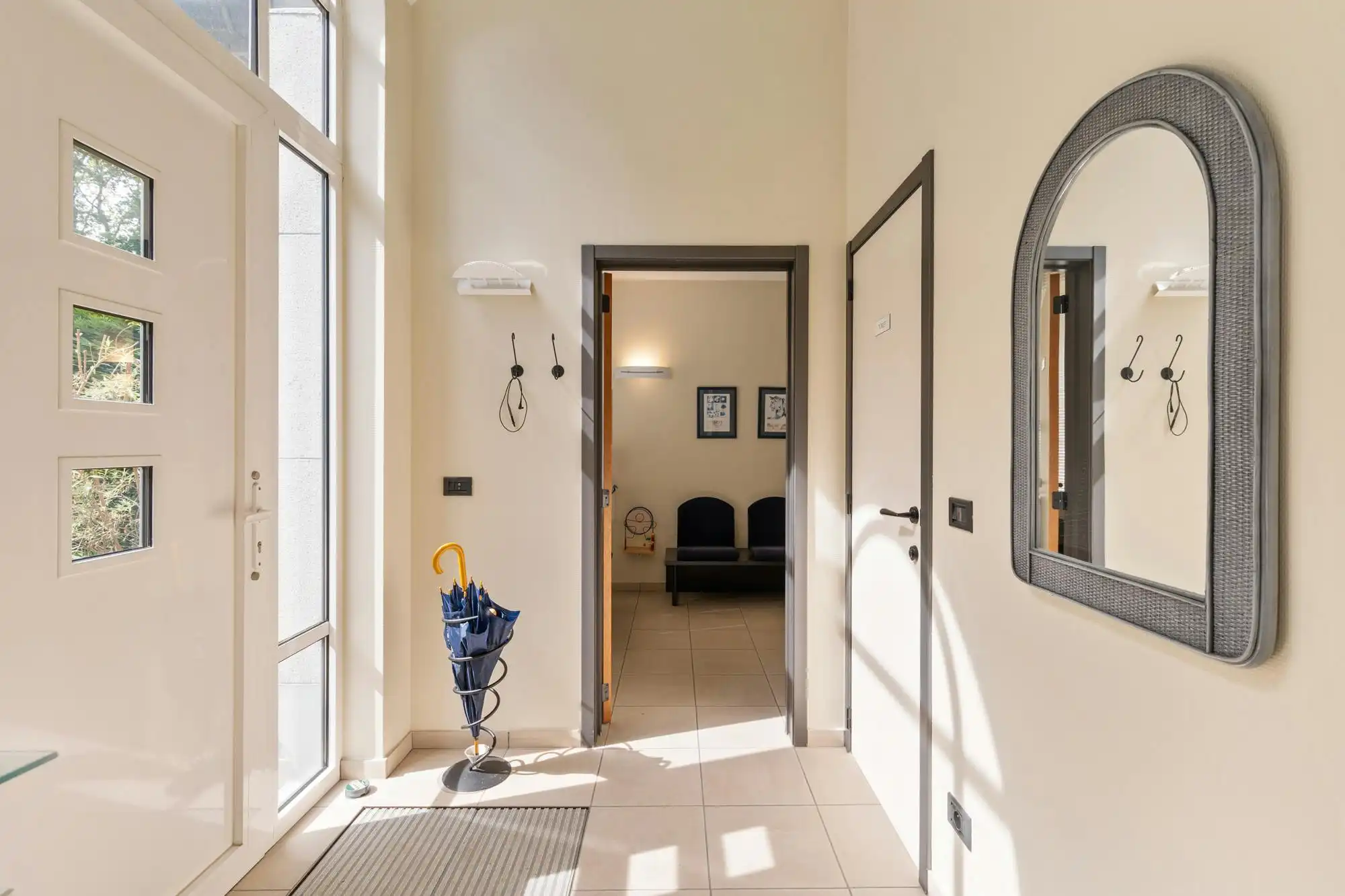 Exclusieve villa met praktijkruimte op toplocatie in Genk foto 28