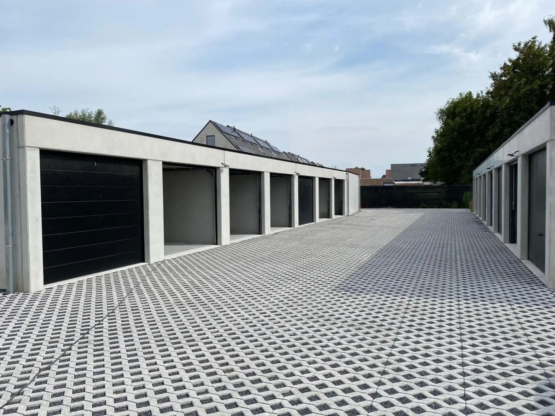nieuwbouwgarage te huur te Eernegem foto 4
