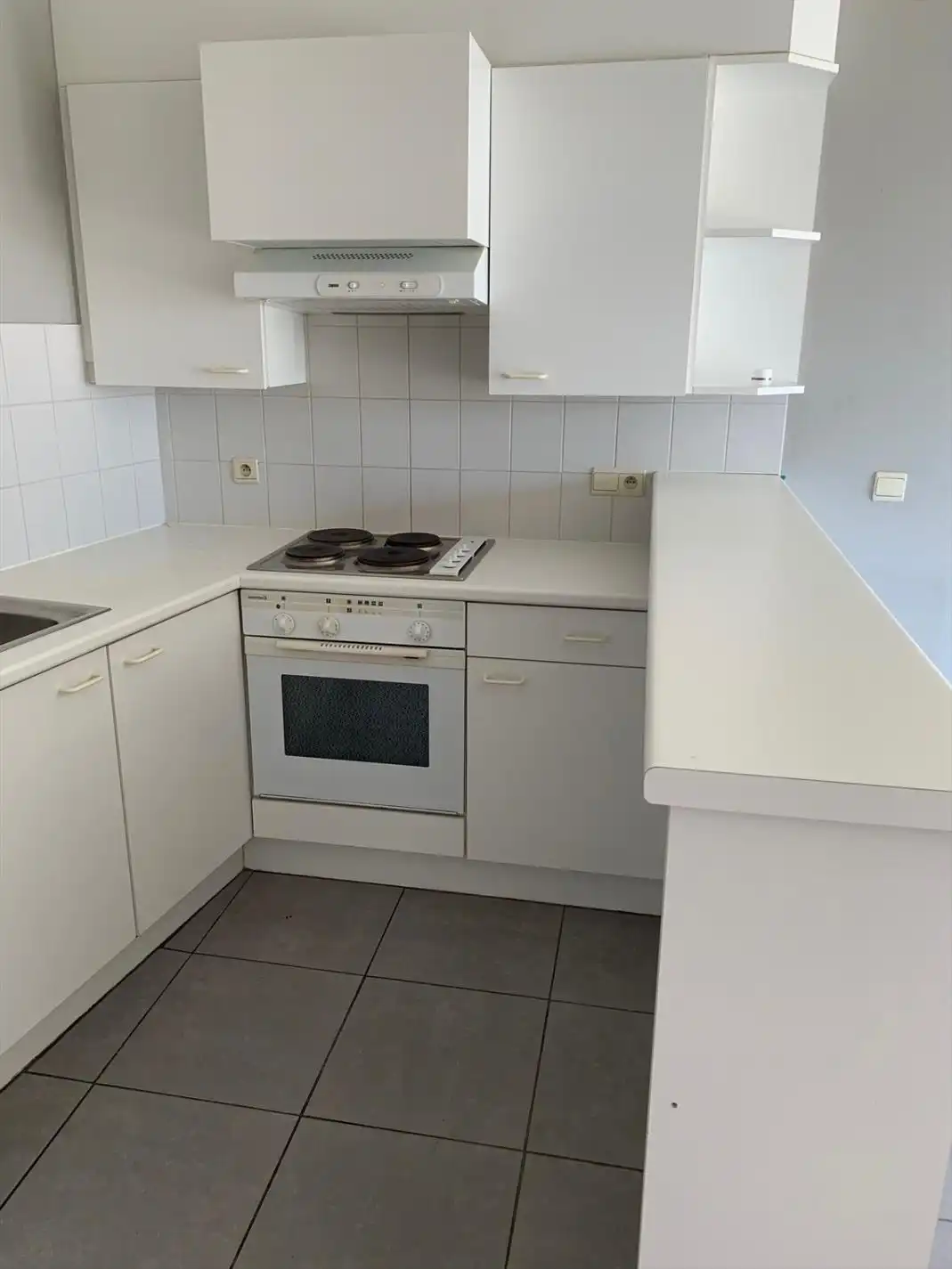 Ongemeubeld appartement met 1 slaapkamer, vlakbij strand foto 4