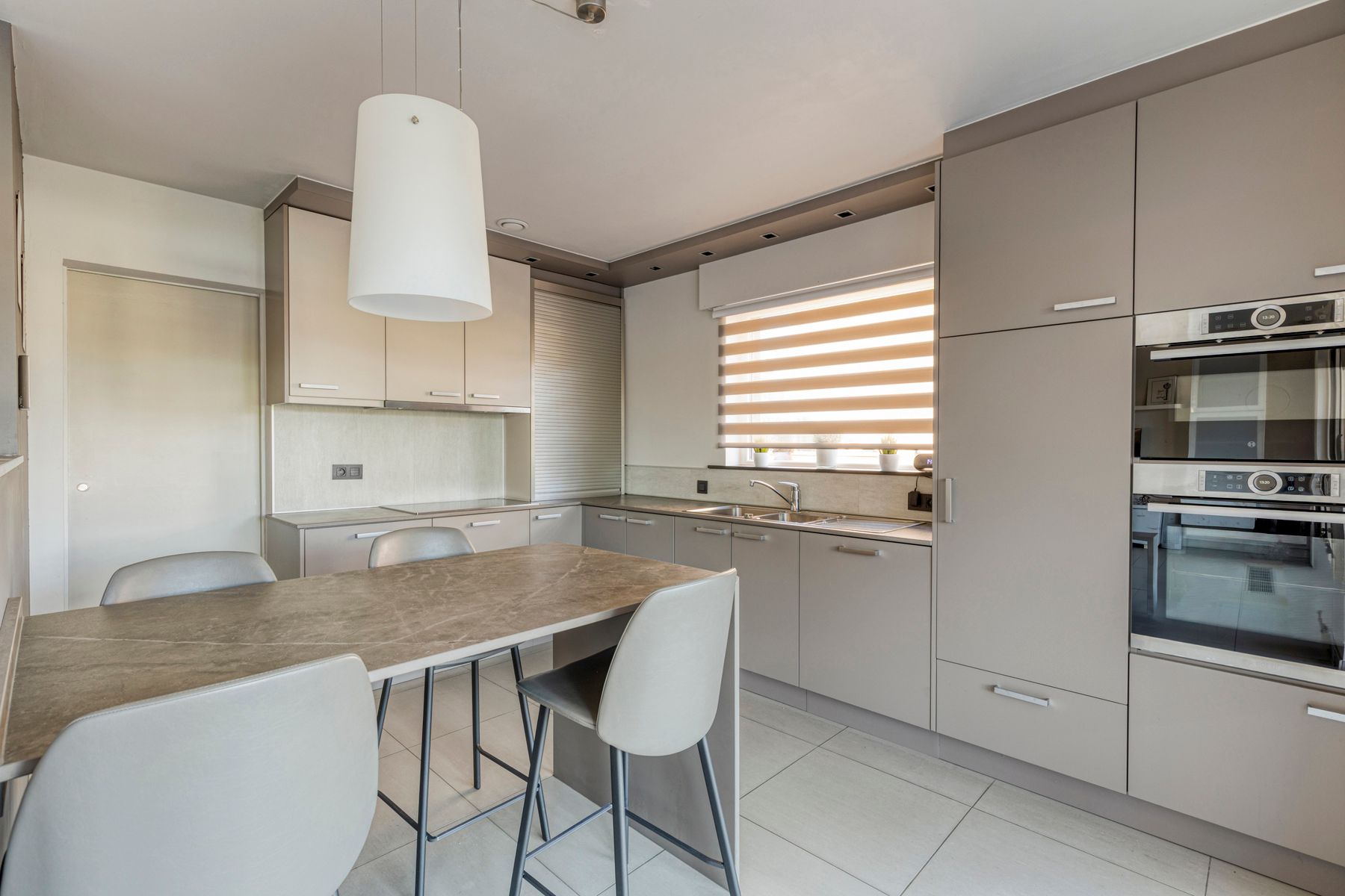 Halfopen bebouwing te koop in Liedekerke – instapklaar, energiezuinig en centraal gelegen! foto 8