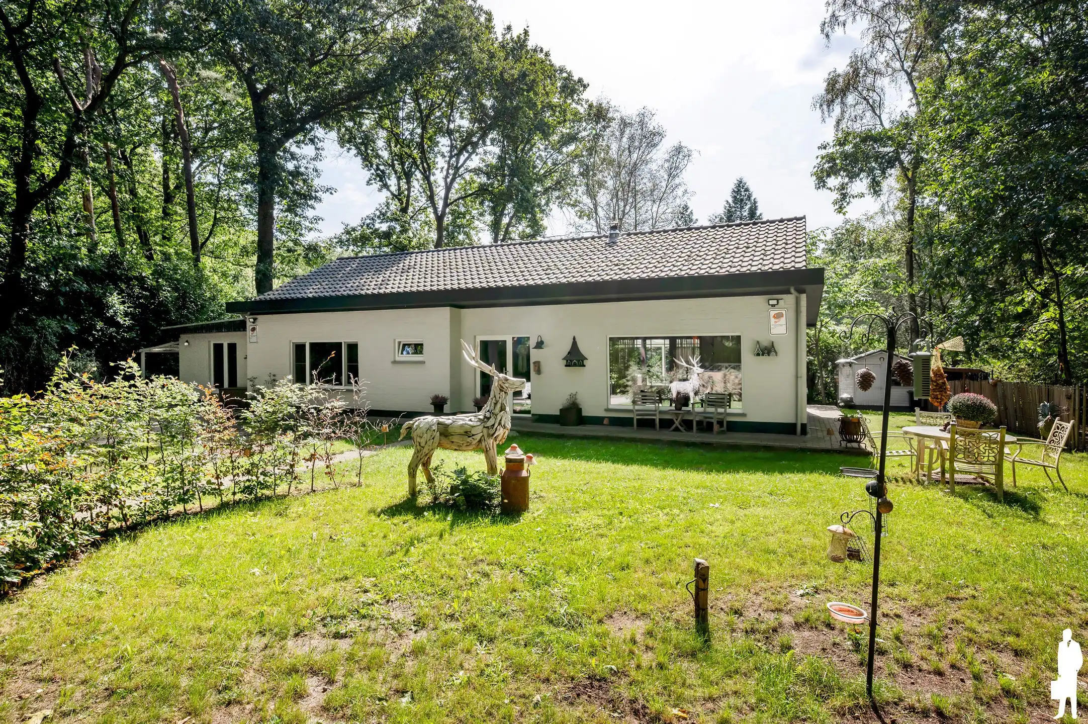 Volledig gerenoveerde gelijkvloerse woning met 2 slaapkamers en zonnige tuin in een rustige, bosrijke omgeving te Essen Wildert foto 48