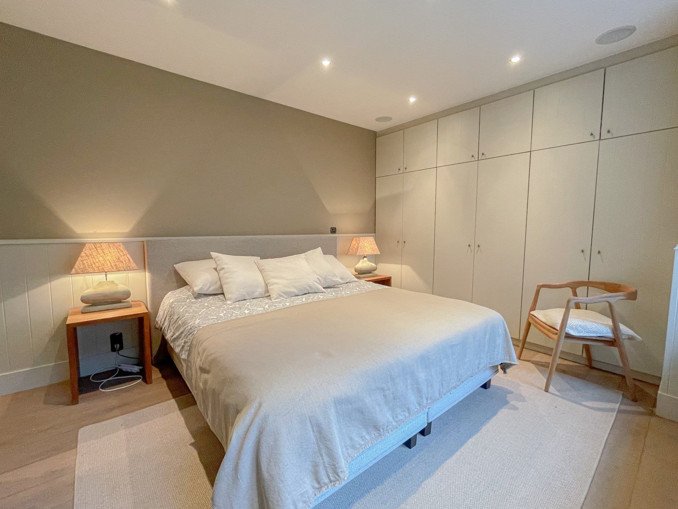 Aangenaam, perfect onderhouden appartement met een ruim terras. foto 17