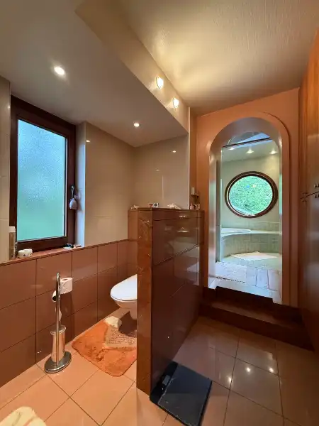 Ruime woning met kantoor en prachtige tuin op toplocatie foto 27