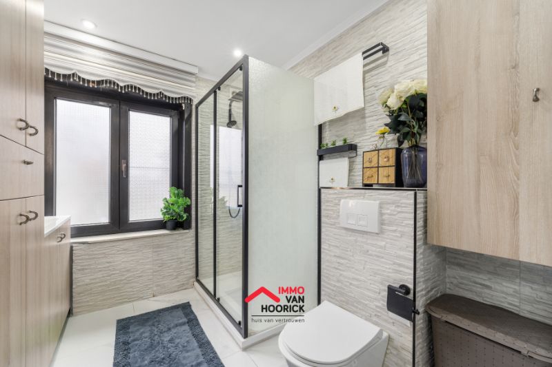 Instapklare woning 3 slaapkamers op 350m²! foto 11