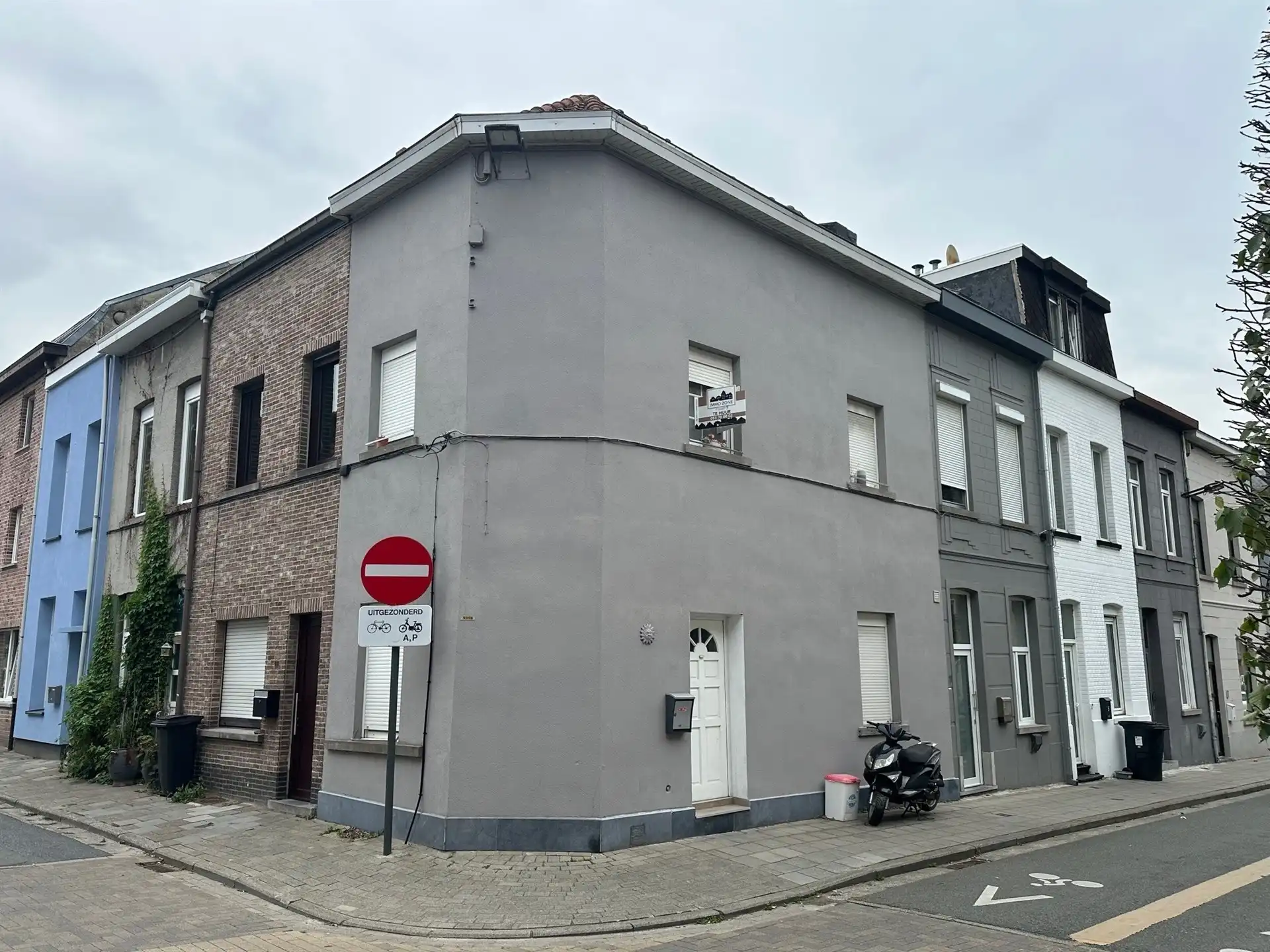 Stadswoning met 3 slaapkamers foto {{pictureIndex}}