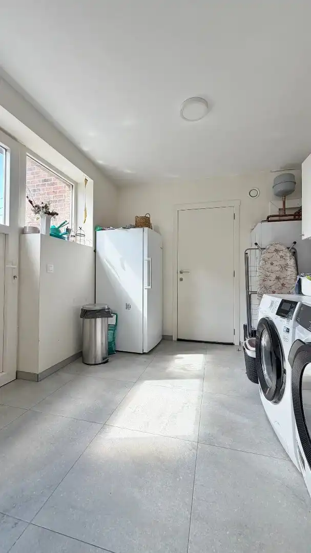 Ruime landelijk gelegen woning met zonnige tuin en garage  foto 7