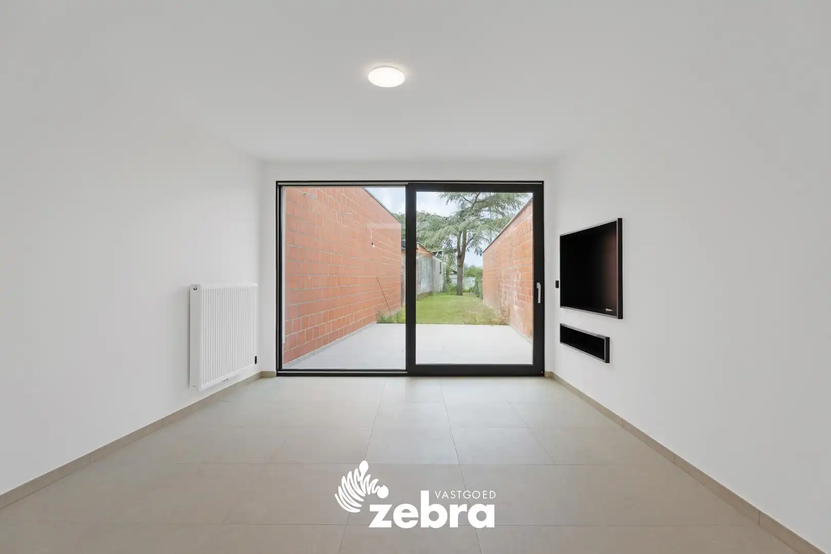 Gerenoveerde & energiezuinige woning met uitweg te Ledegem! foto 7