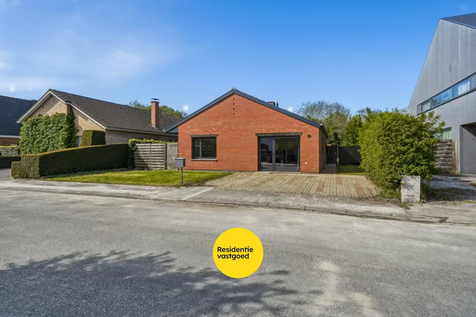 Instapklare ruime bungalow met zongerichte tuin in hartje Oudenburg! foto 29