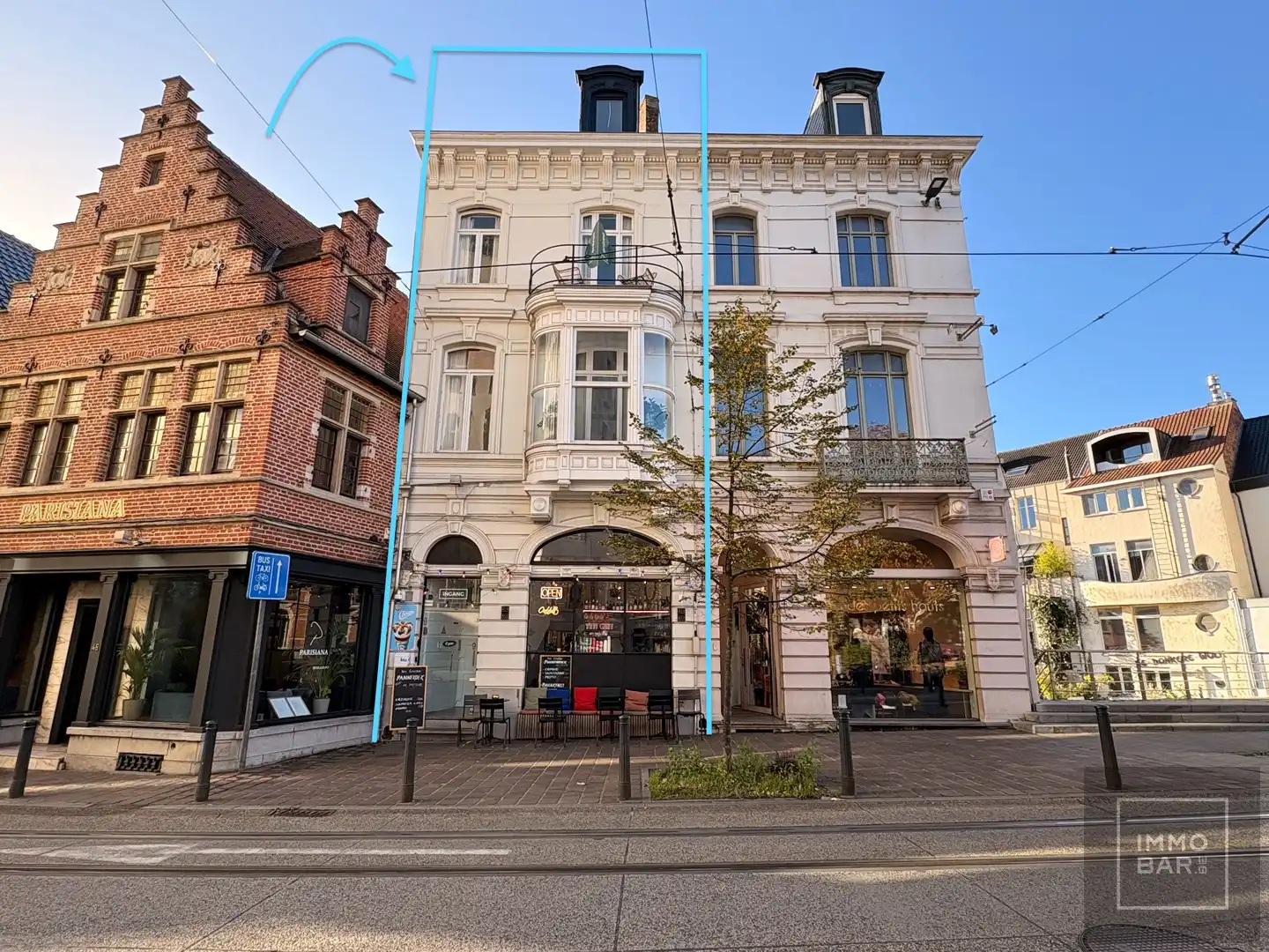 Handelspand met drie studio’s te koop op topligging in Gent foto {{pictureIndex}}