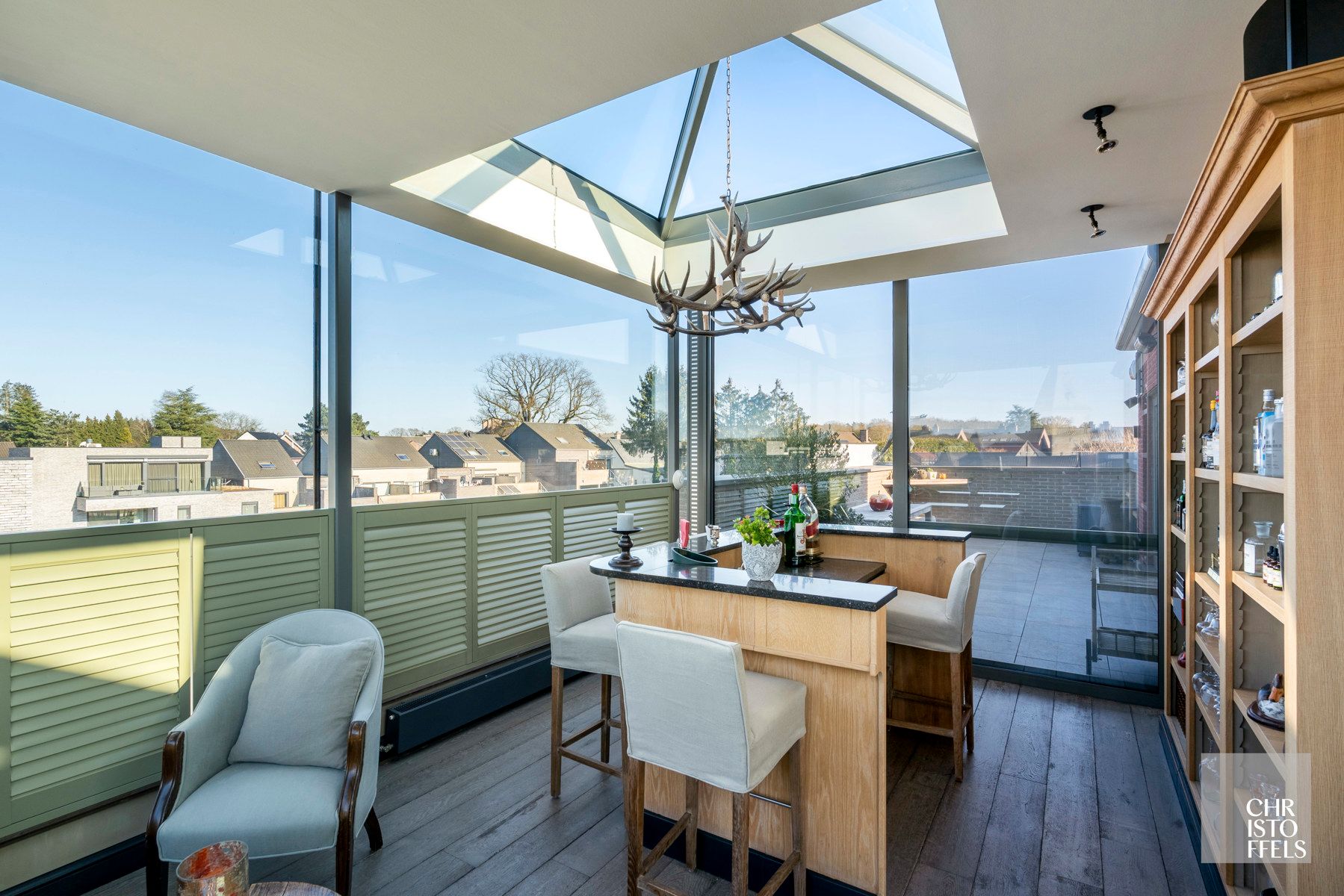 Luxe penthouse van 239m² met 34m² terrassen in hartje Zutendaal! foto 11
