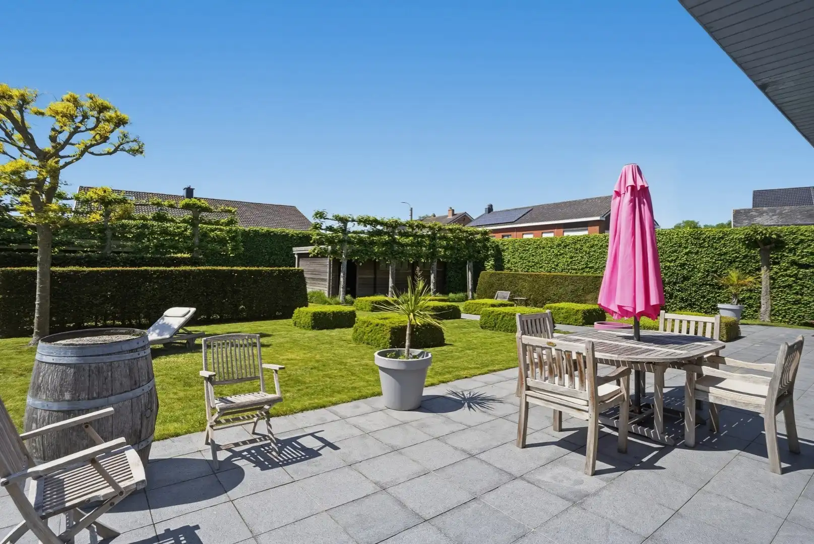 Alleenstaande woning met zonnige tuin op 980 m² foto 14