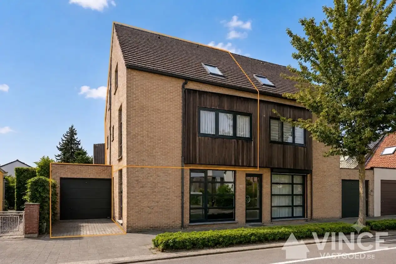 Duplex appartement met zonnig terras en garage foto 24