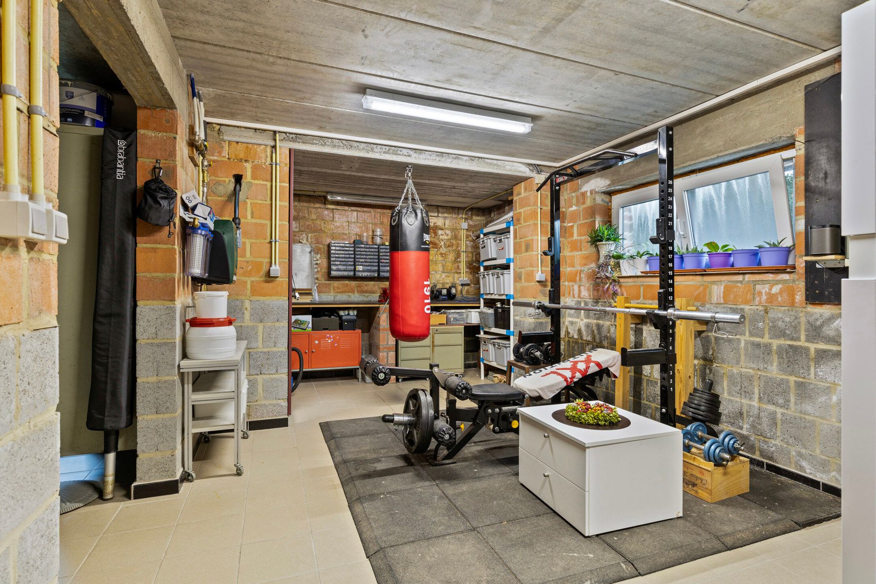 Instapklare trendy woning met 4 slaapkamers, garage en tuin! foto 21