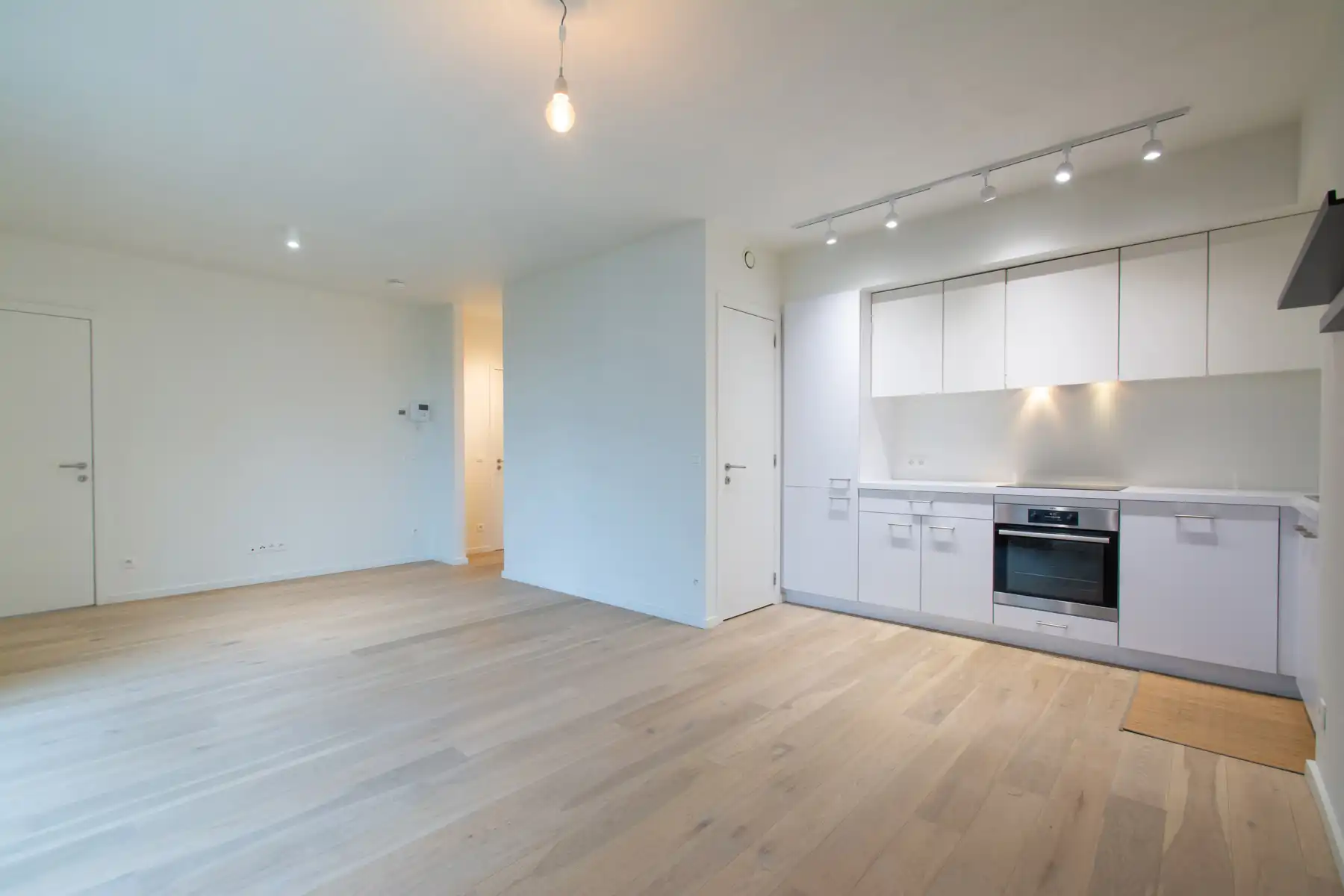 Lichtrijk 1 slpk app. met groot terras foto 2