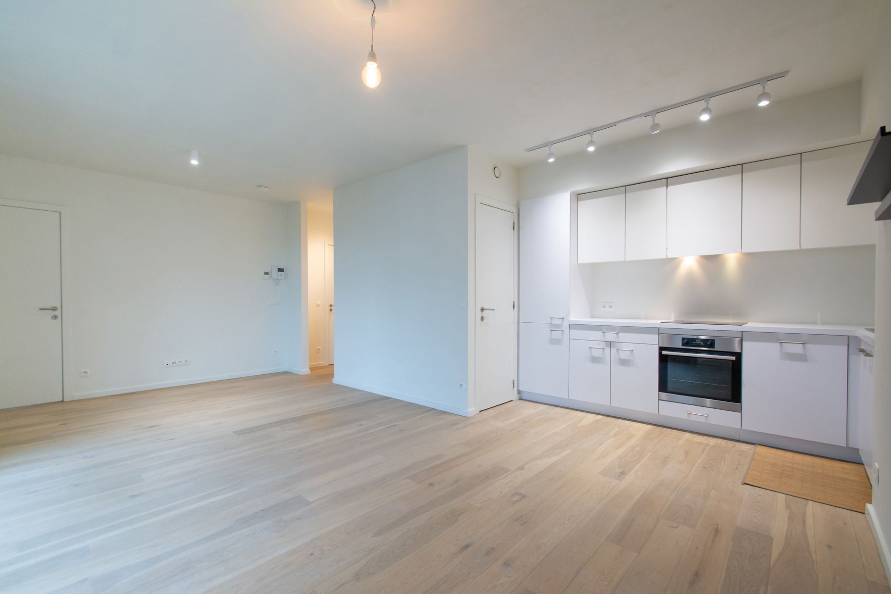 Lichtrijk 1 slpk app. met groot terras foto 2