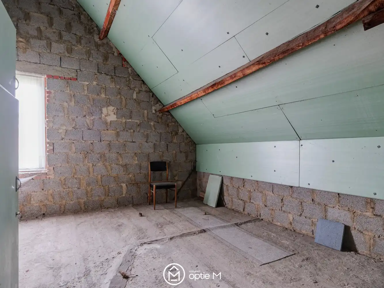 Charmante woning te koop in Bilzen-Hoeselt – verrassend ruim en met veel potentieel foto 38