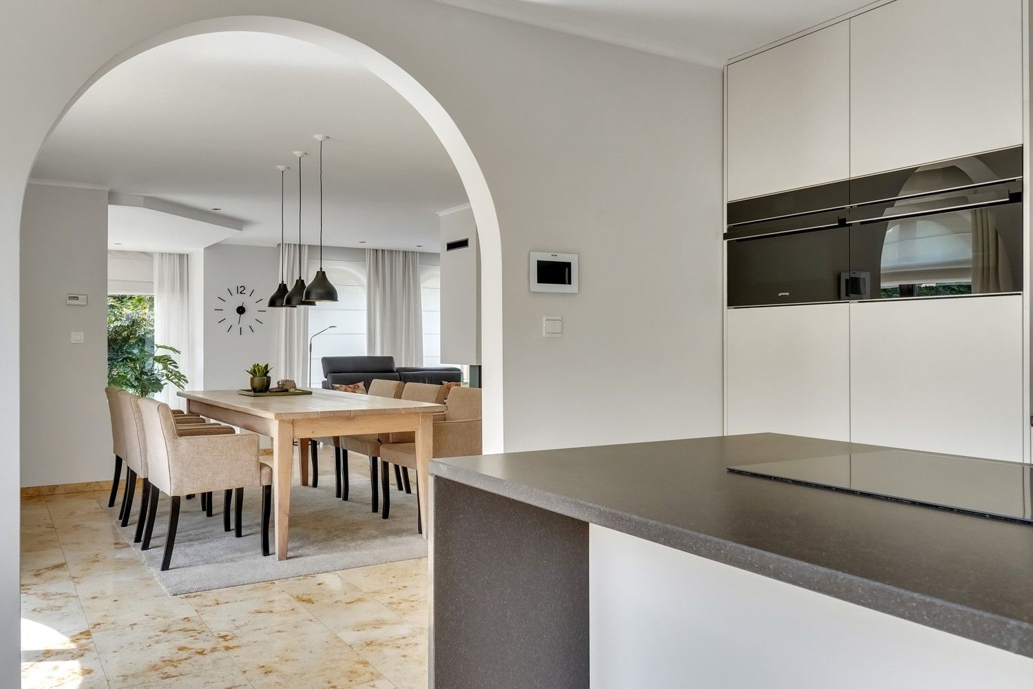 Uitstekend gelegen, gerenoveerde villa op 10a foto 19