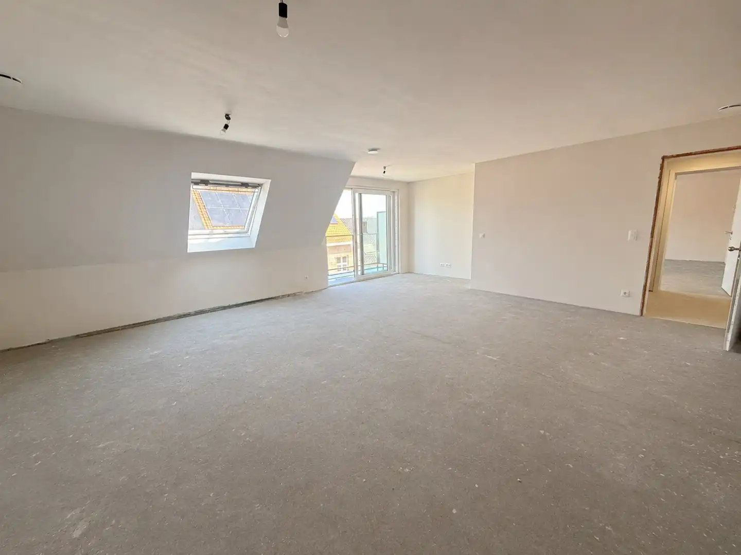Ruim nieuwbouw 1 SLK appartement met dressing foto 2