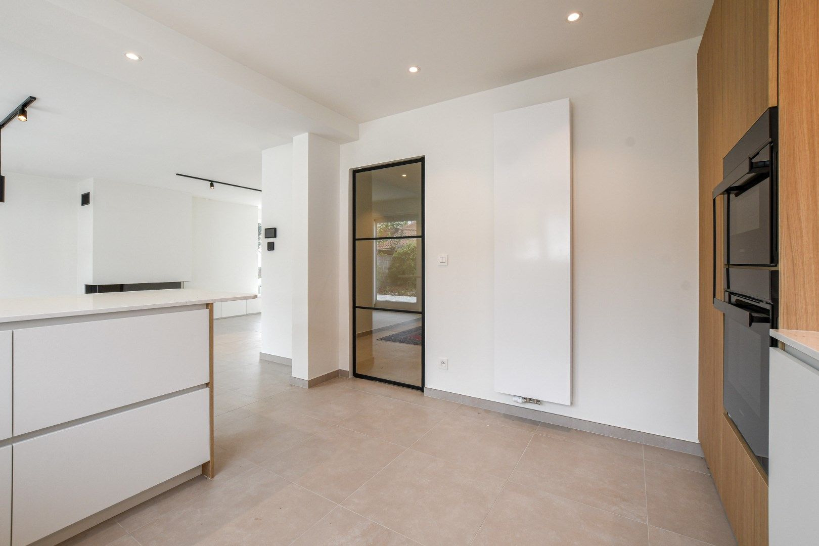 Prachtige gerenoveerde villa in het hart van Lissewege – wonen in stijl en comfort! foto 9