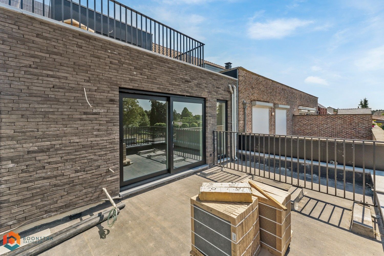 BEN app. met 1 slpkr en ruim terras foto 2
