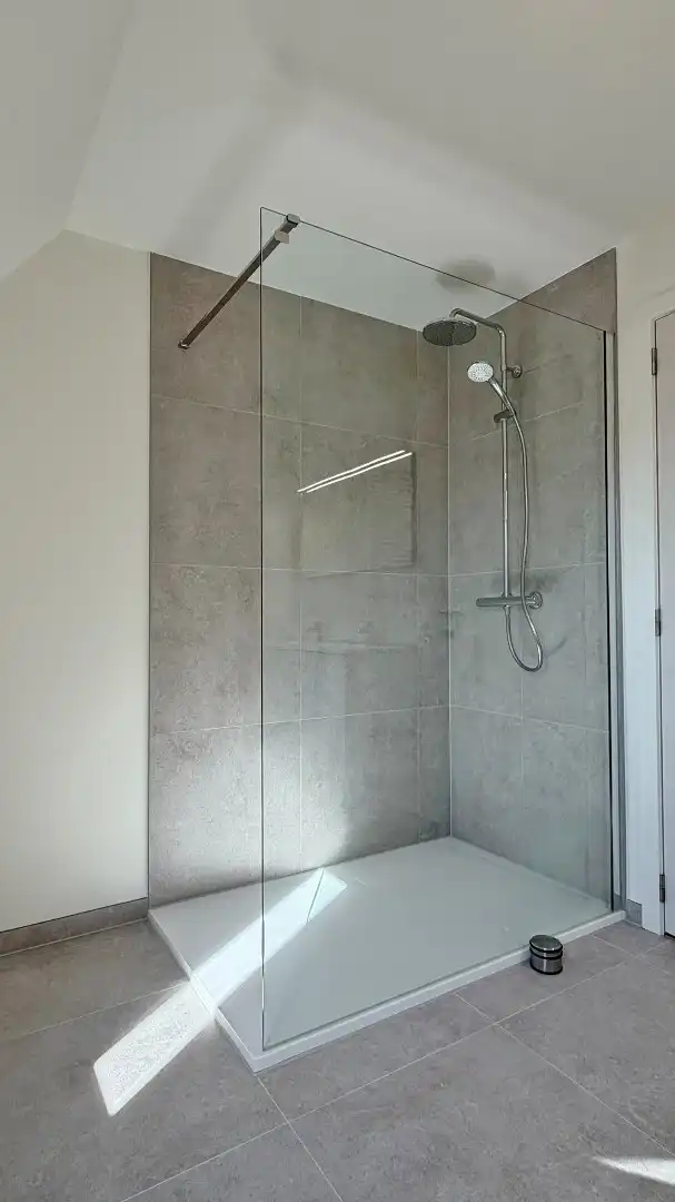 Exclusieve nieuwbouwvilla te huur – Luxueus wonen met prachtig open zicht foto 16