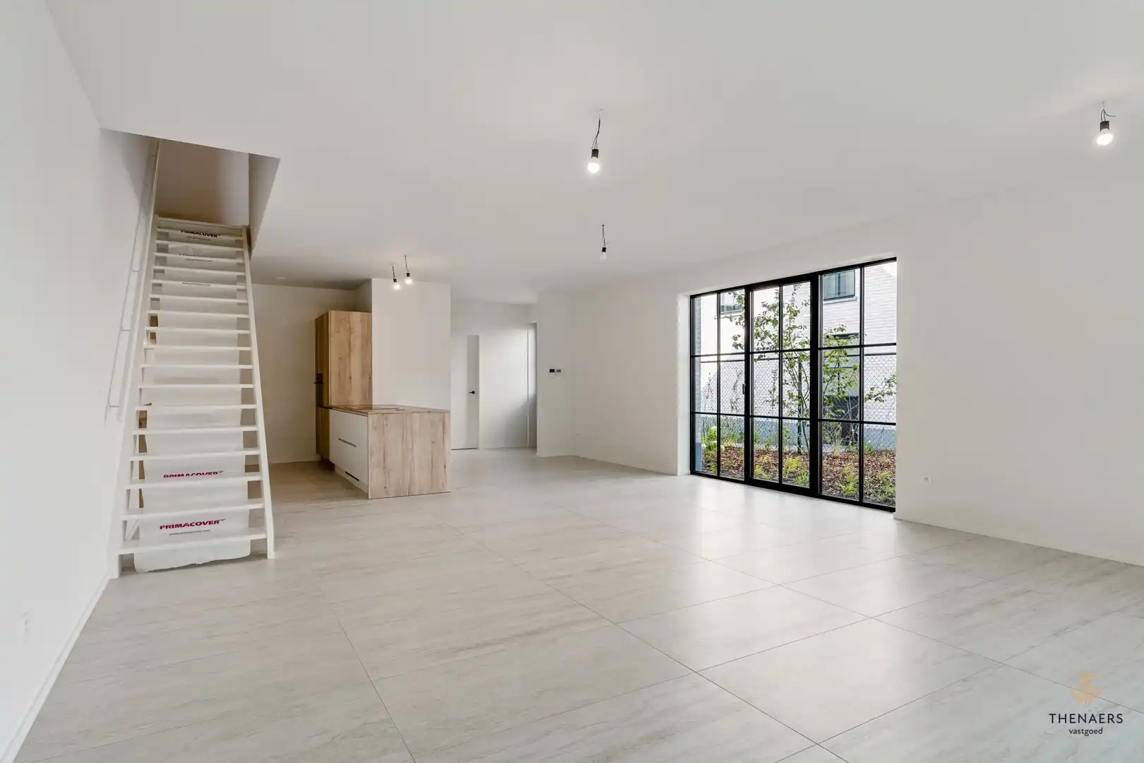 LOT 5 - Instapklare "luxe" en "energiezuinige" nieuwbouwwoning met 4 slaapkamers en 2 badkamers. foto 6