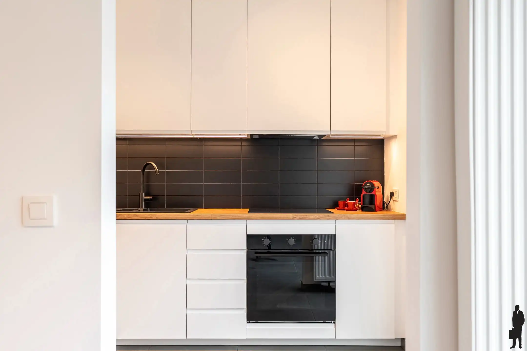 Lichtrijk gerenoveerd instapklaar appartement met 2 slpk foto 6