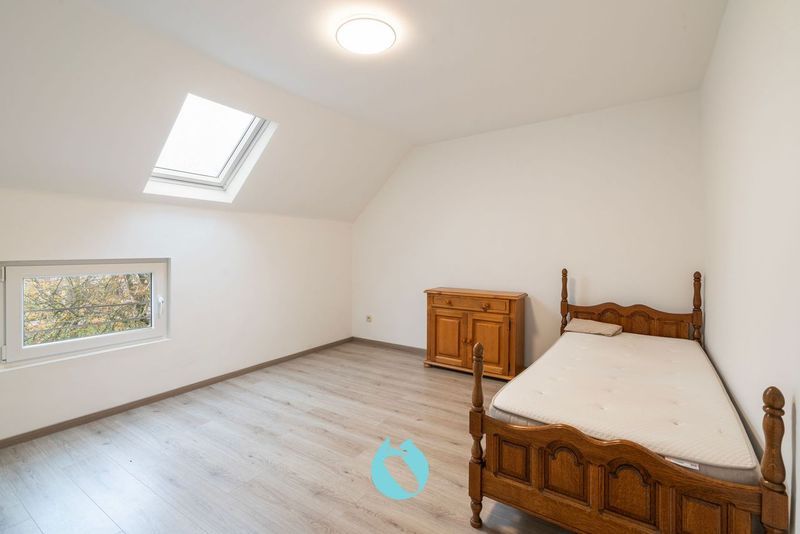 Gerenoveerde woning met 4 slpks en 2 badkamers foto 13