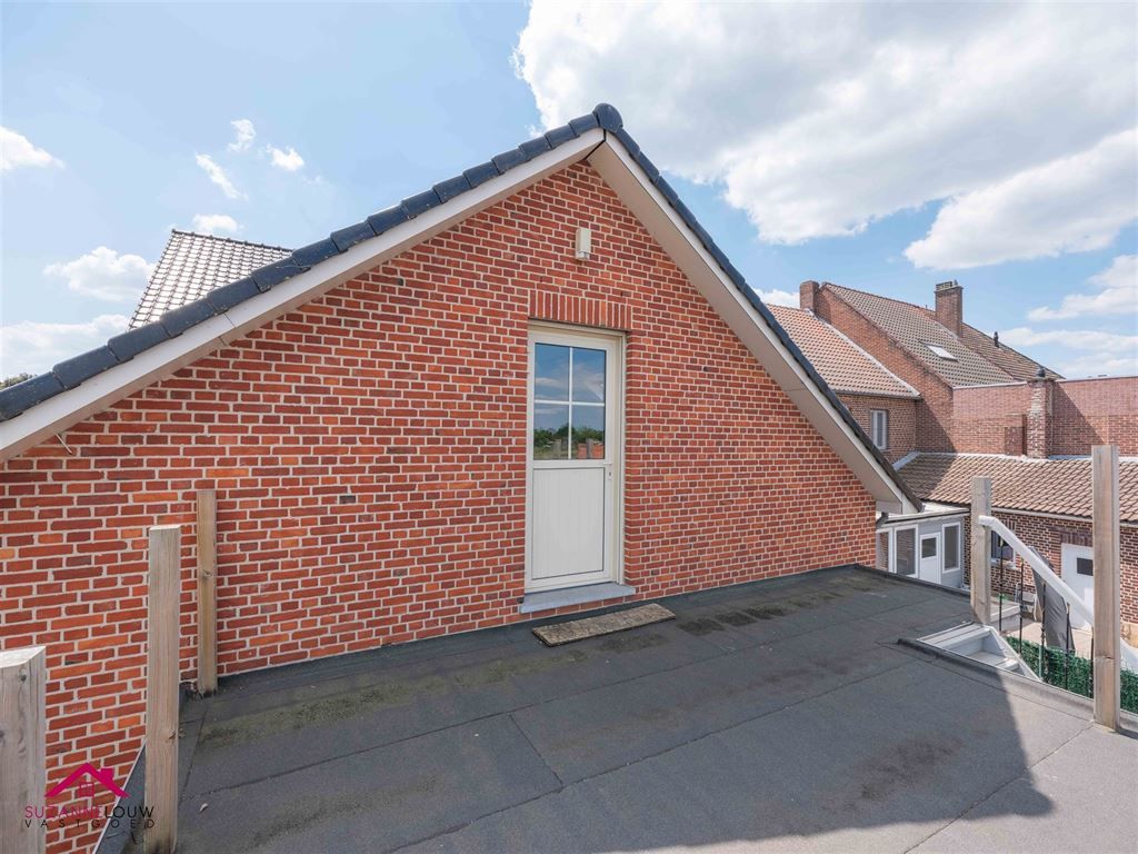 Stijlvol gerenoveerde, vrijstaande woning foto 36