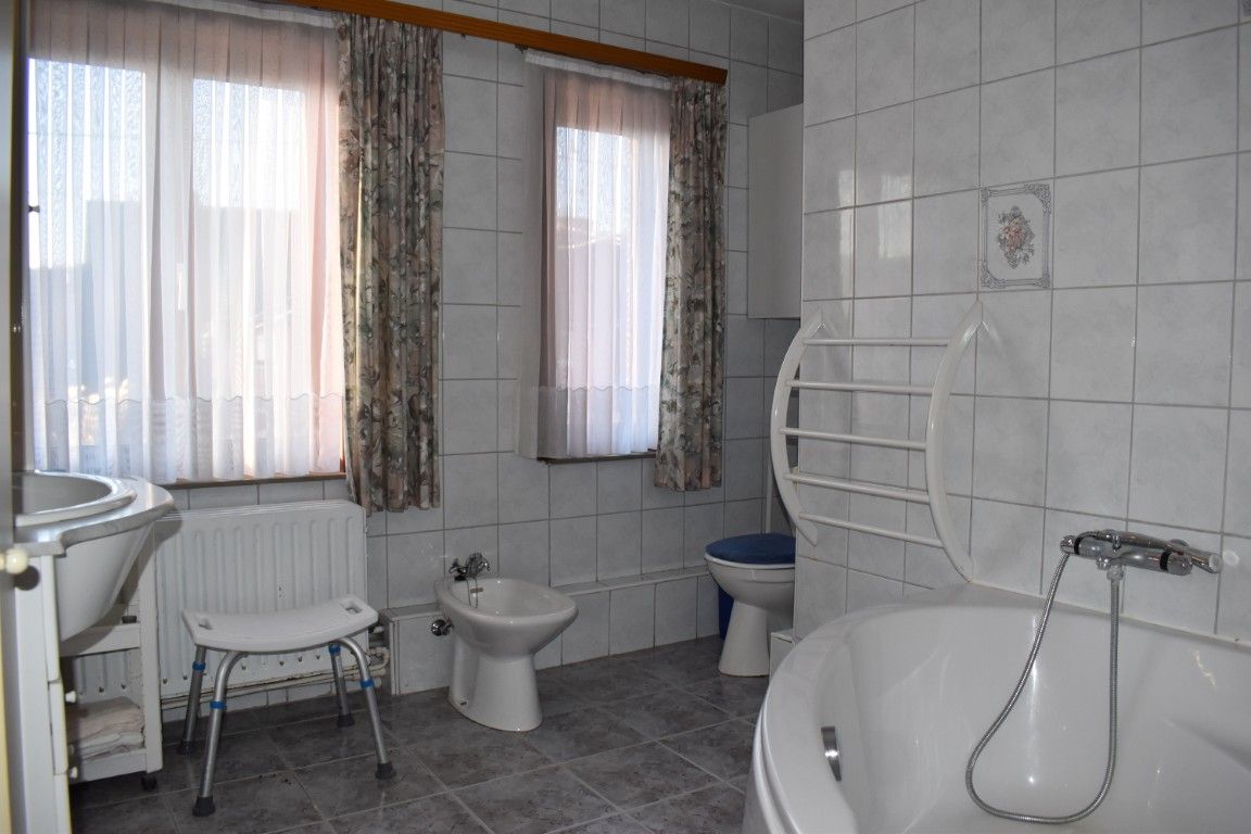 Halfopen bebouwing met werkhuis en prachtig uitzicht in Wellen foto 16