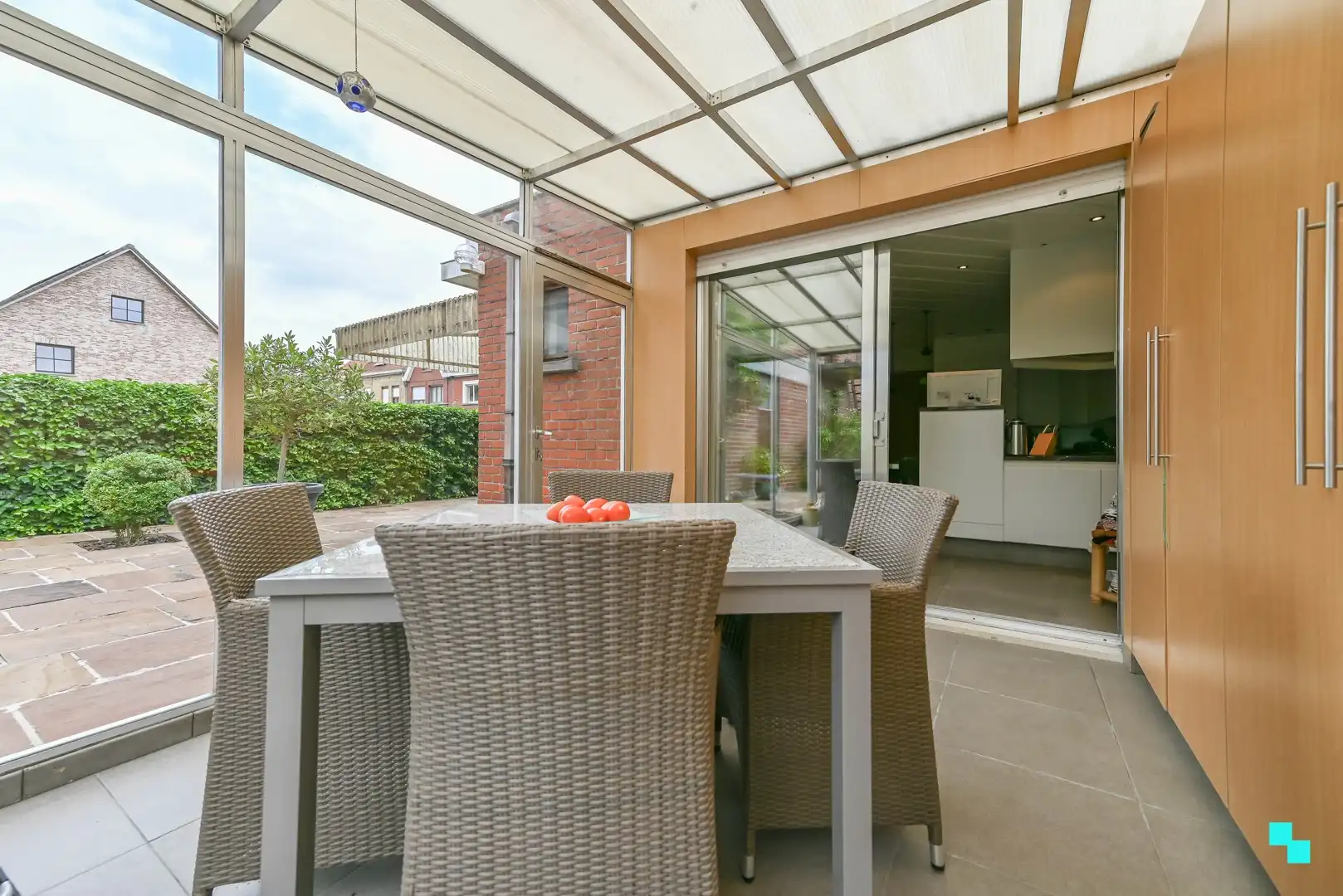 Charmante halfopen bebouwing met bijgebouw in hartje Emelgem foto 11