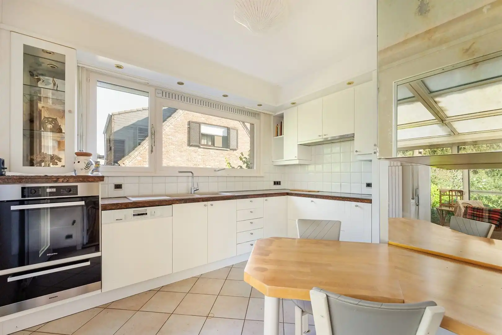 Vrijstaande woning met zuidwestgerichte tuin in groene woonwijk foto 10