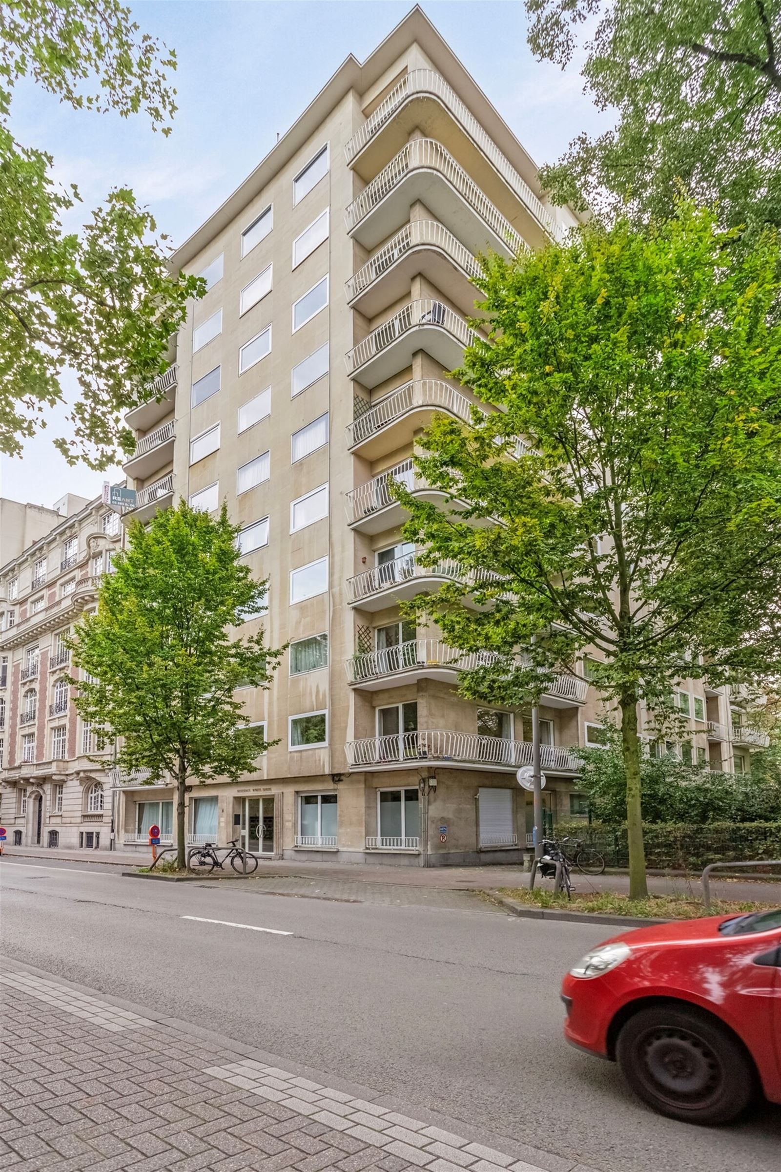 Prachtig dak appt aan tuinzijde met uniek zicht op Antwerpen  foto 2