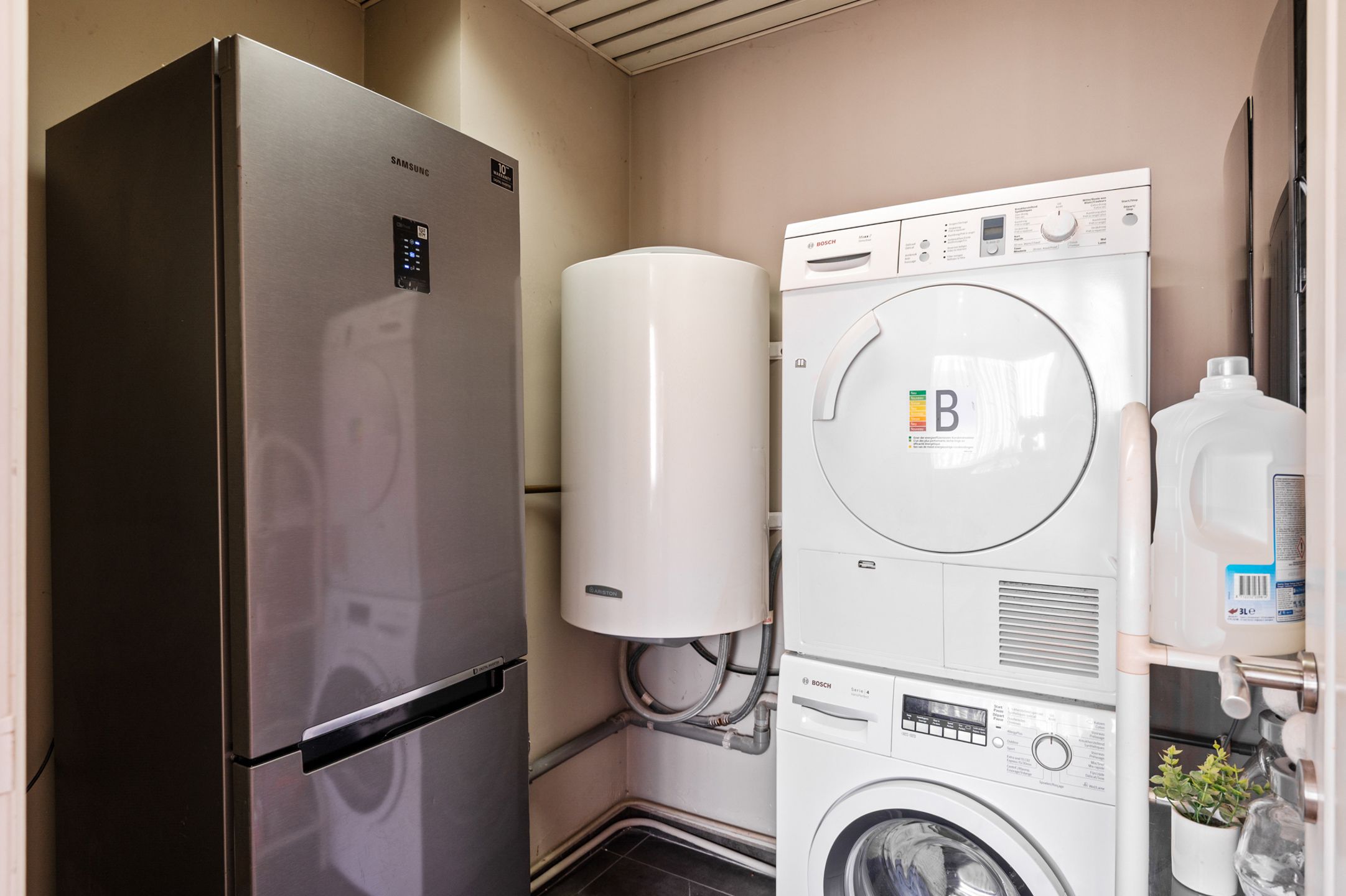 Ruim en verzorgd gelijkvloers appartement met 3 slaapkamers foto 8