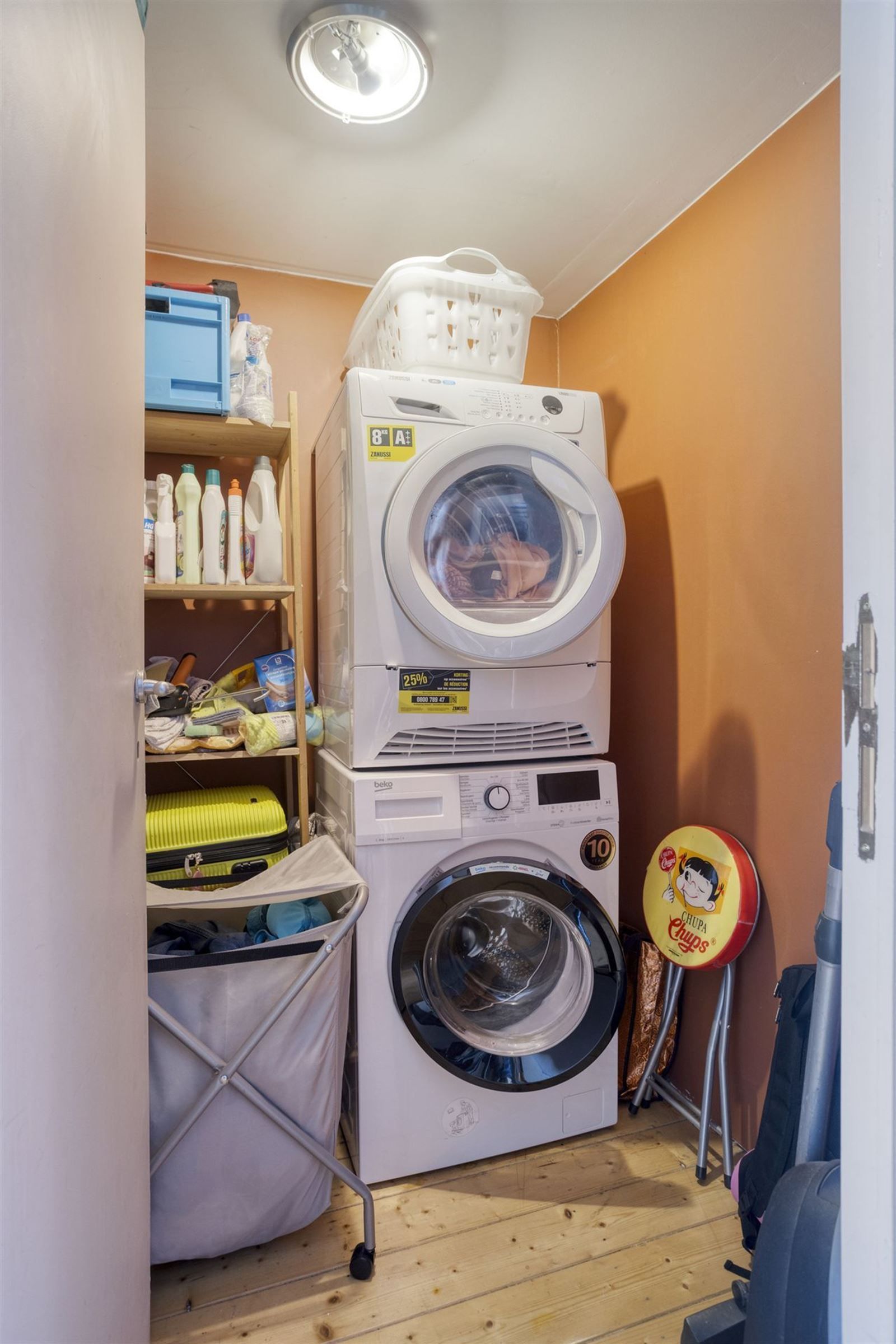 Zeer gezellige woning met 2 slaapkamers + bureau nabij centrum Halle  foto 17