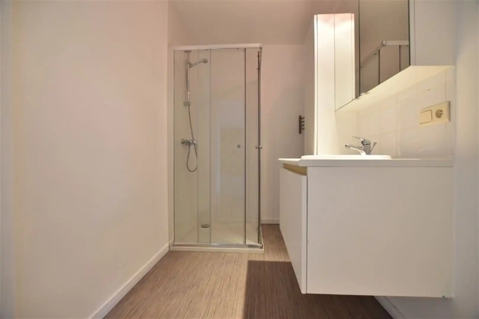 Ruim dakappartement te St-Gillis bij Dendermonde foto 13