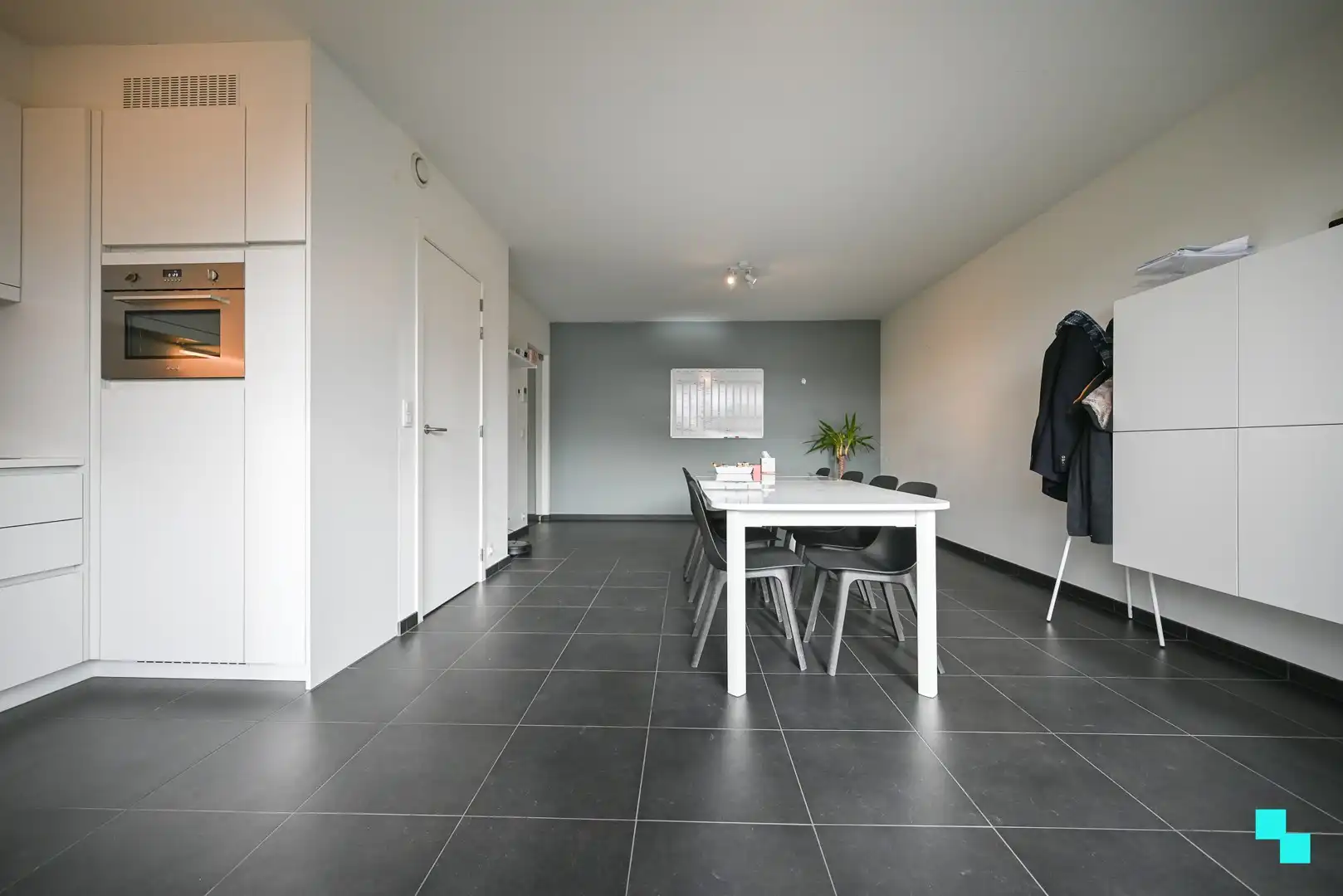 Residentieel gelegen gelijkvloers appartement te Izegem, Bosmolens foto 9