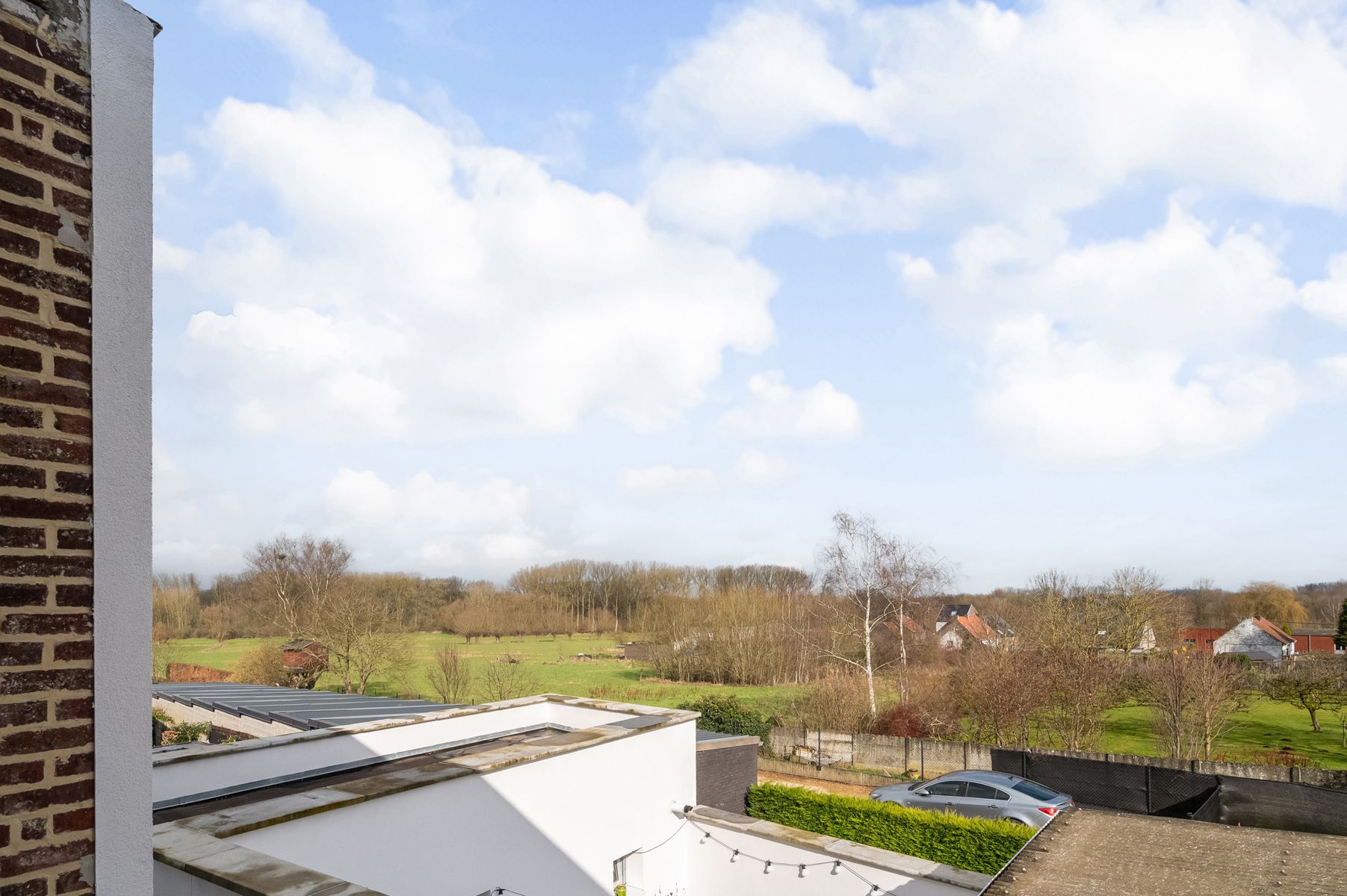 Ruime woning met 3 slaapkamers foto 14