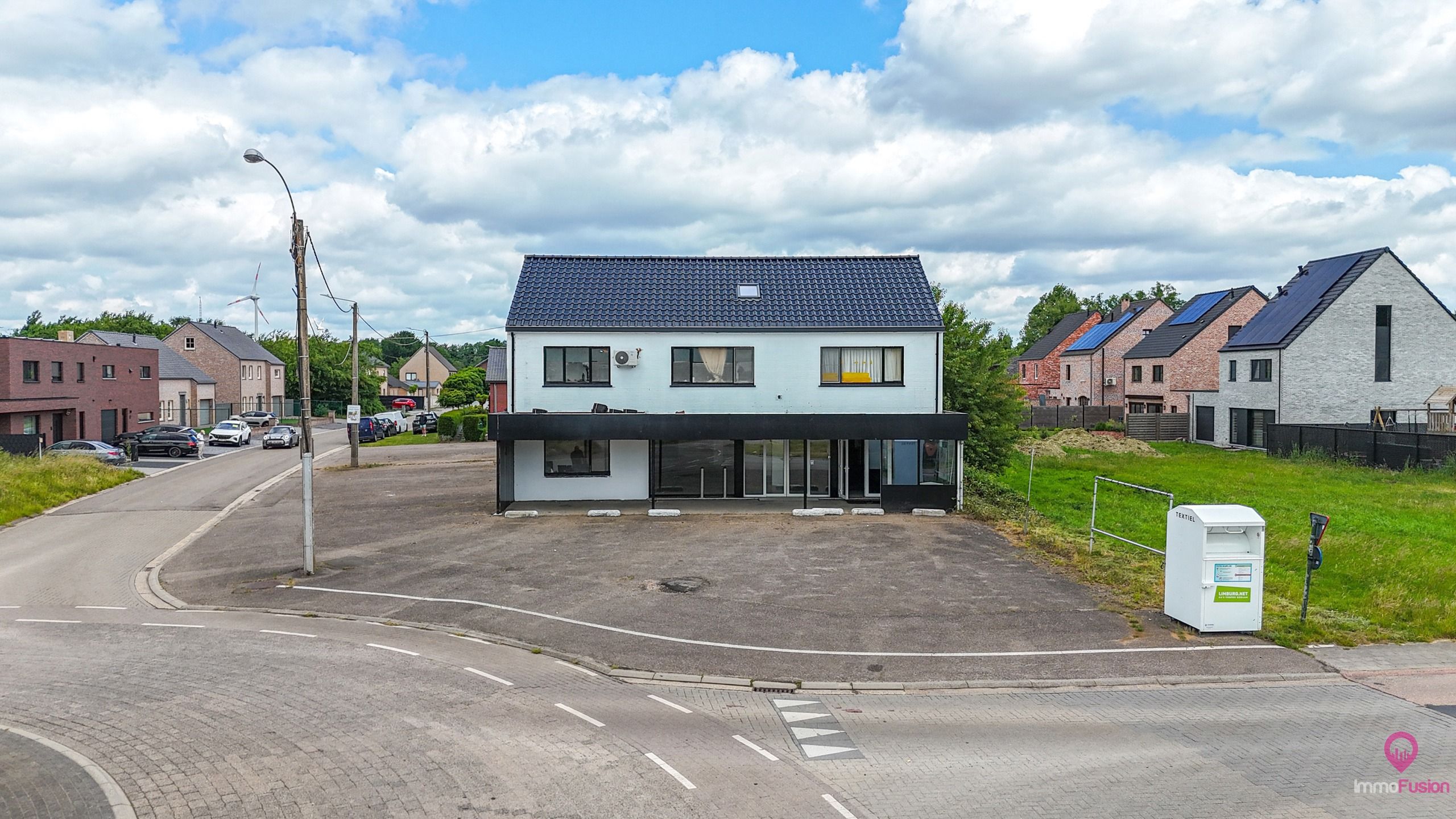 Handelspand met 2 studio’s op toplocatie in Heusden-Zolder! foto 2