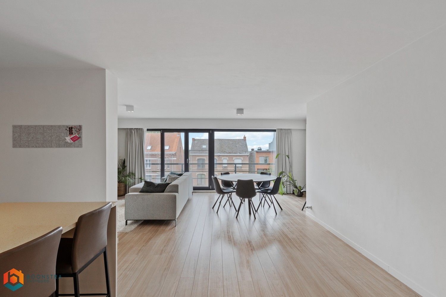 Gerenoveerd appartement met 2 slpkrs in hartje Putte foto 5