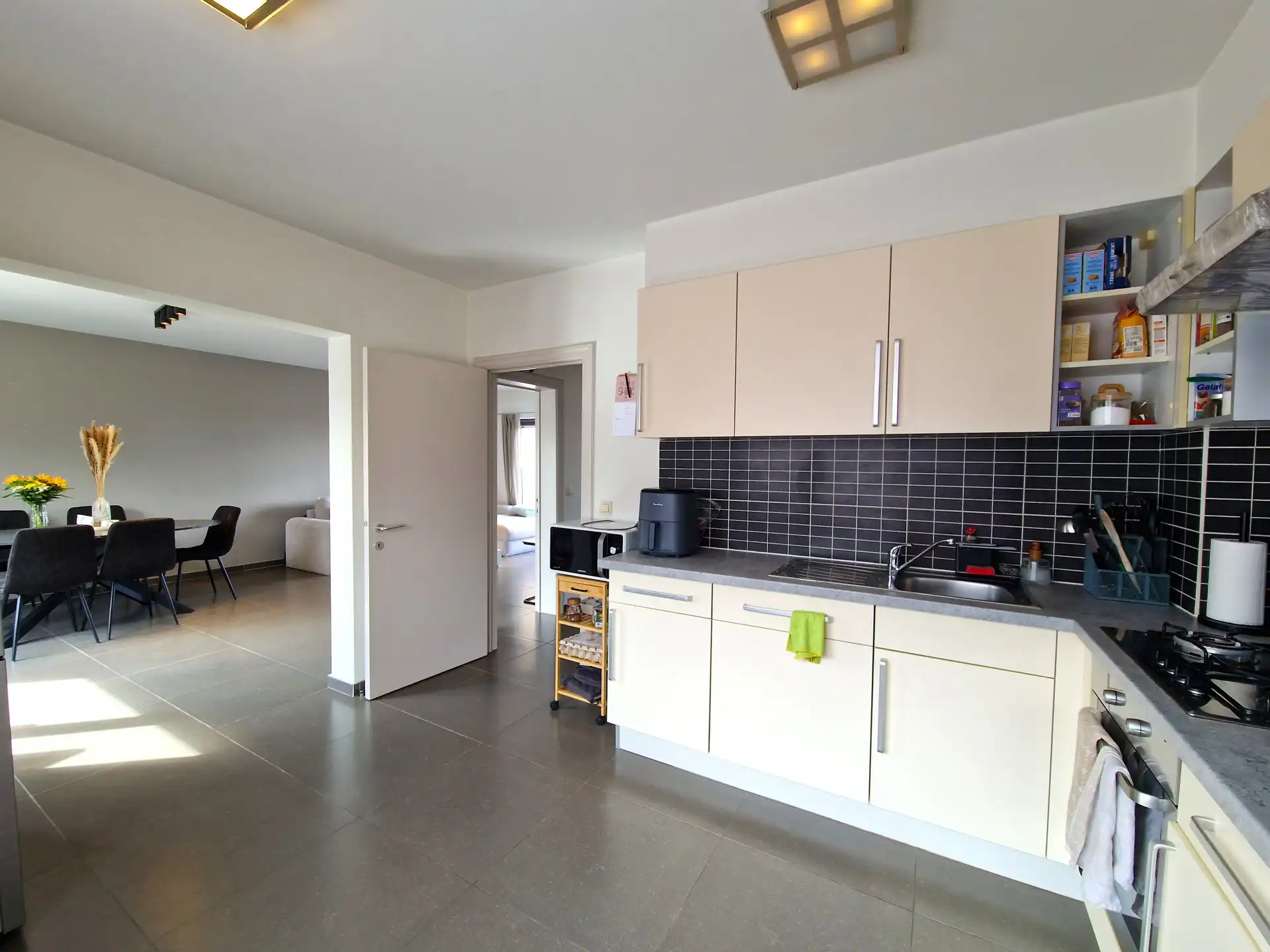 Duplexappartement met 2 slaapkamers en ruim terras te Lennik foto 4