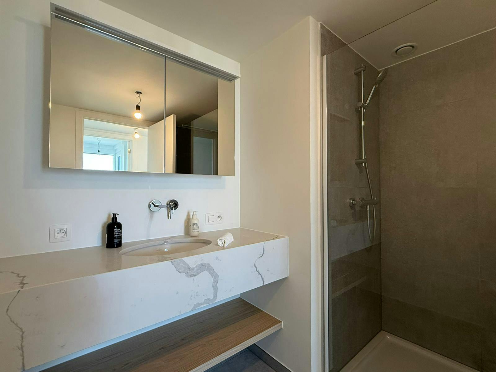 Nieuwbouwappartement te koop in centrum Waregem foto 13