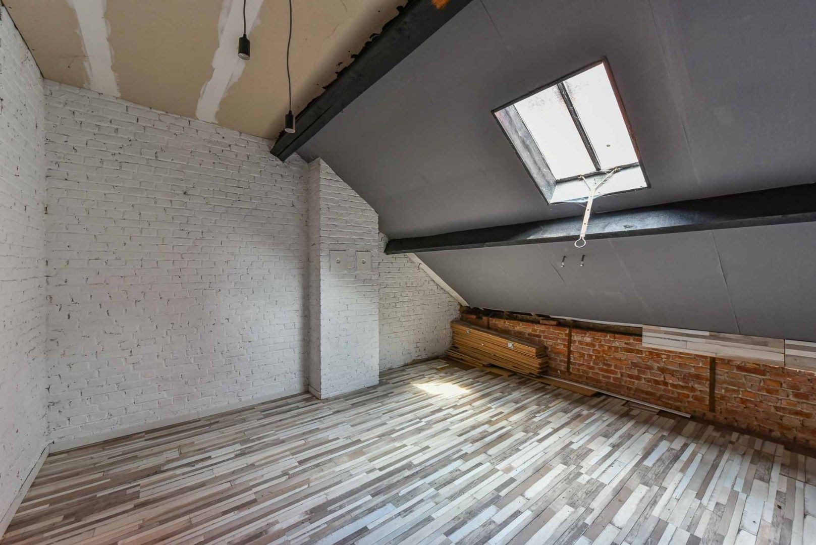 Op zoek naar een woning met veel potentieel, centraal gelegen in Merchtem? Welkom Home! foto 8