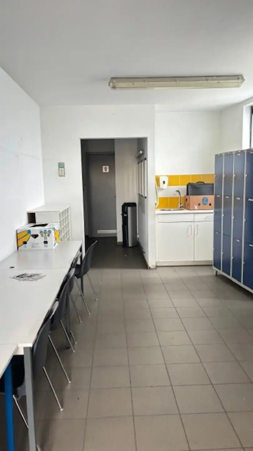 Commerciële ruimte te huur foto 6