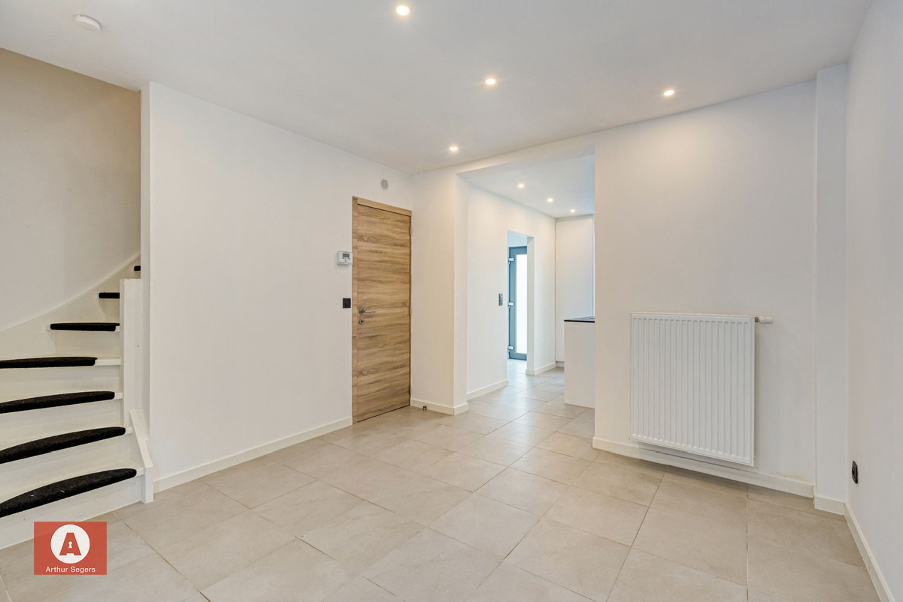 Energiezuinige & hedendaagse starters-woning met terras. foto 6