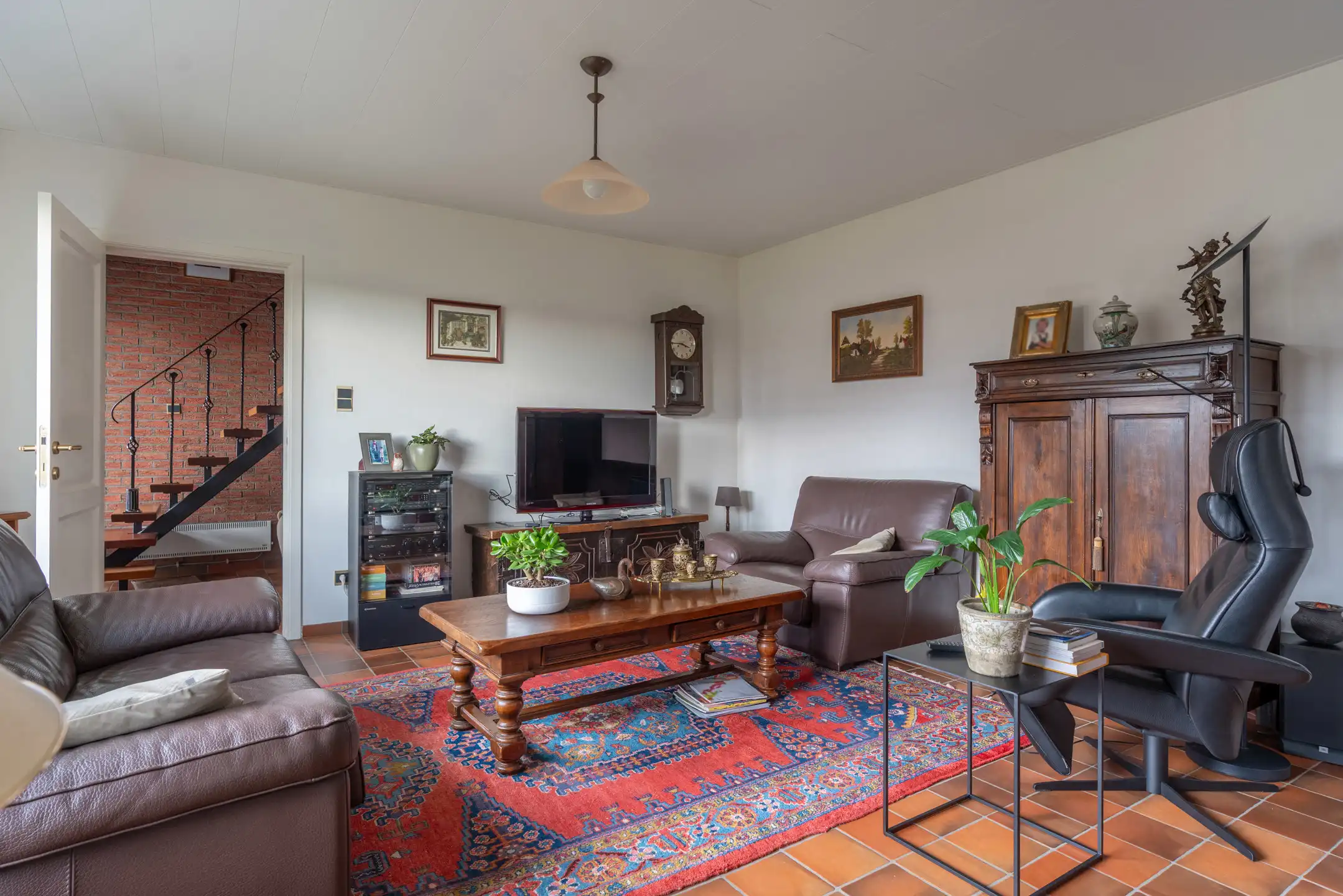 Gunstig gel. instapklare woning op mooi perceel van 1.000 m² foto 6
