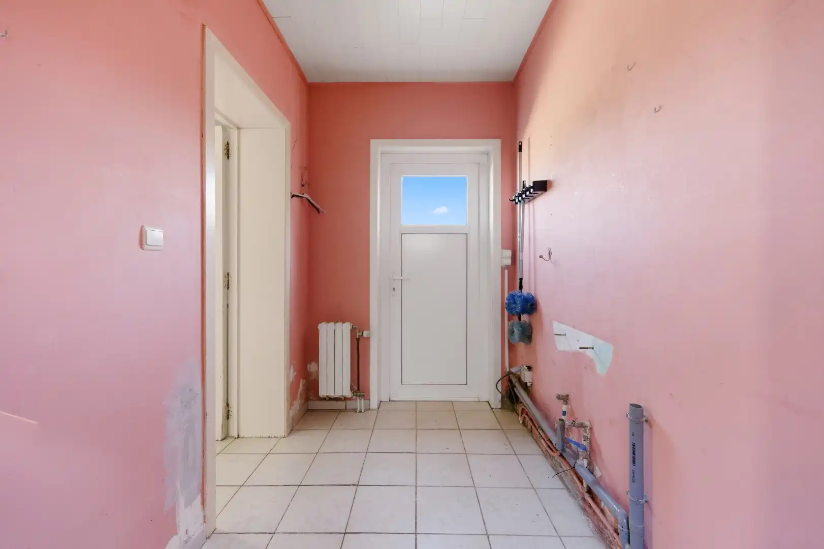 Zeer ruime gezinswoning met 4 slpks (+ 2 doorloopkamers op zolder), garage en tuin foto 4